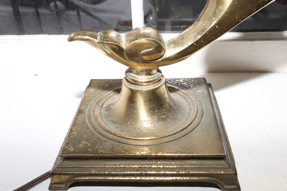 Vintage Gold Tone Metal Table Lamp