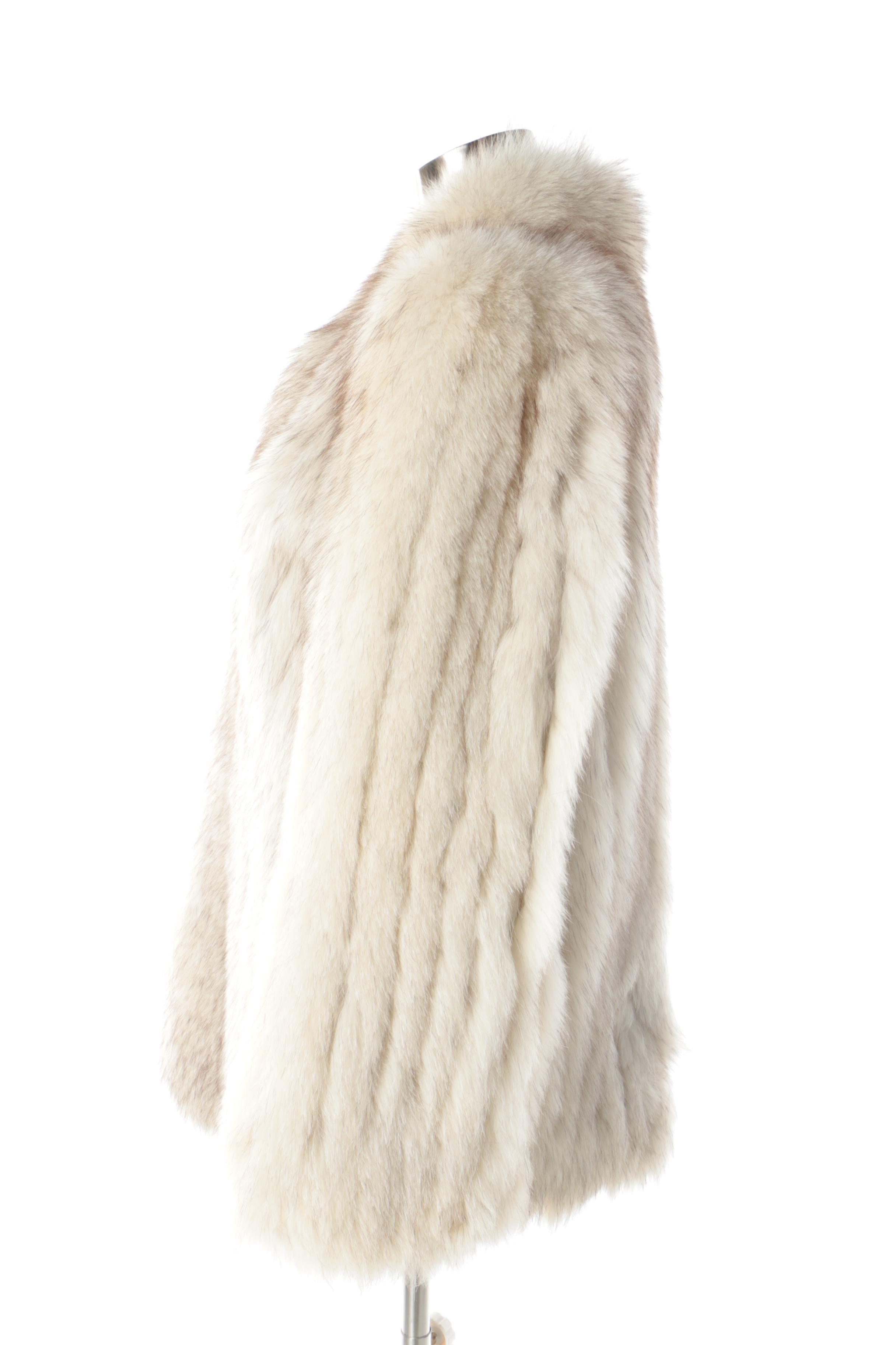 Women's Vintage Bricker-Tunis Furriers Saga Fox Fur Coat