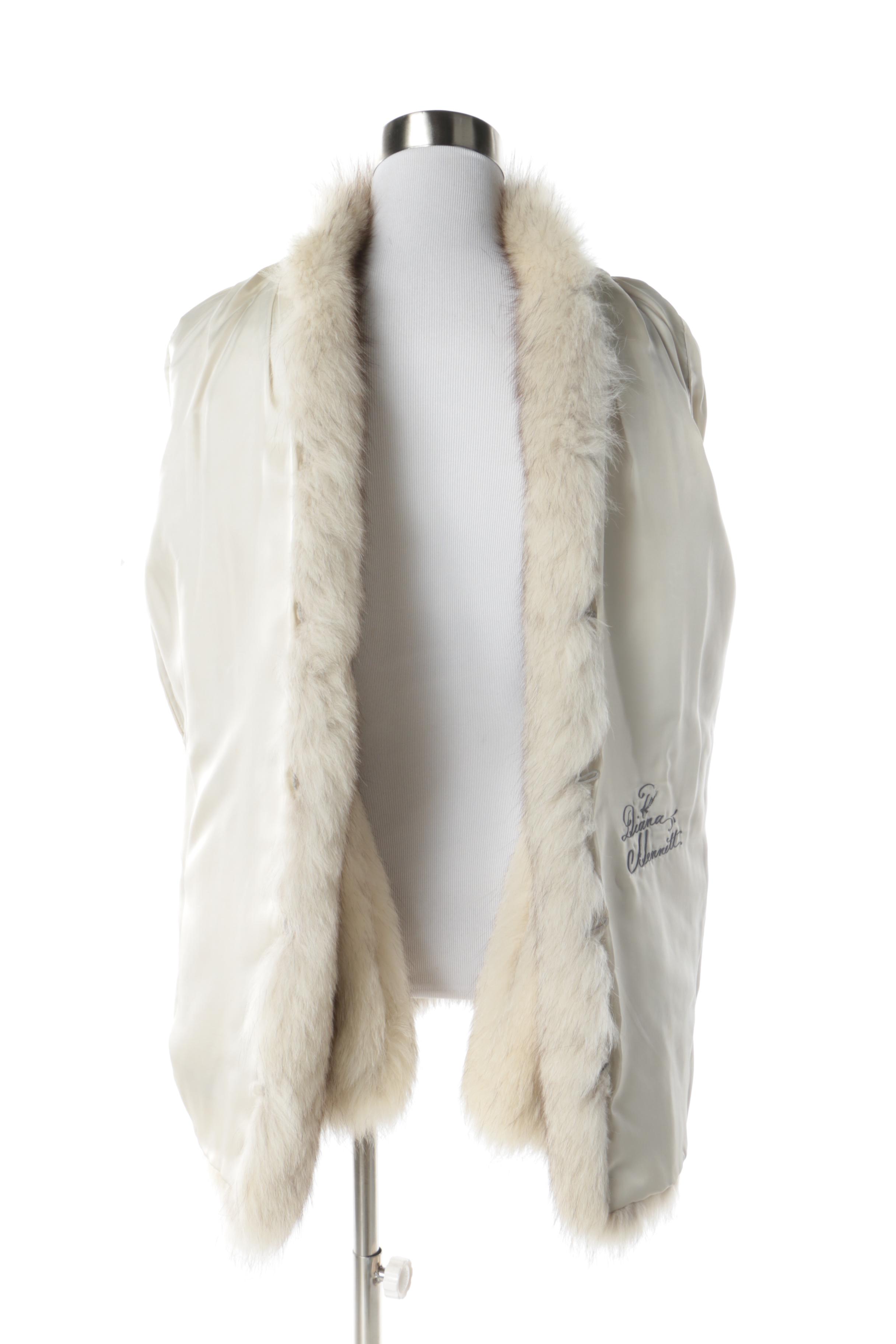 Women's Vintage Bricker-Tunis Furriers Saga Fox Fur Coat