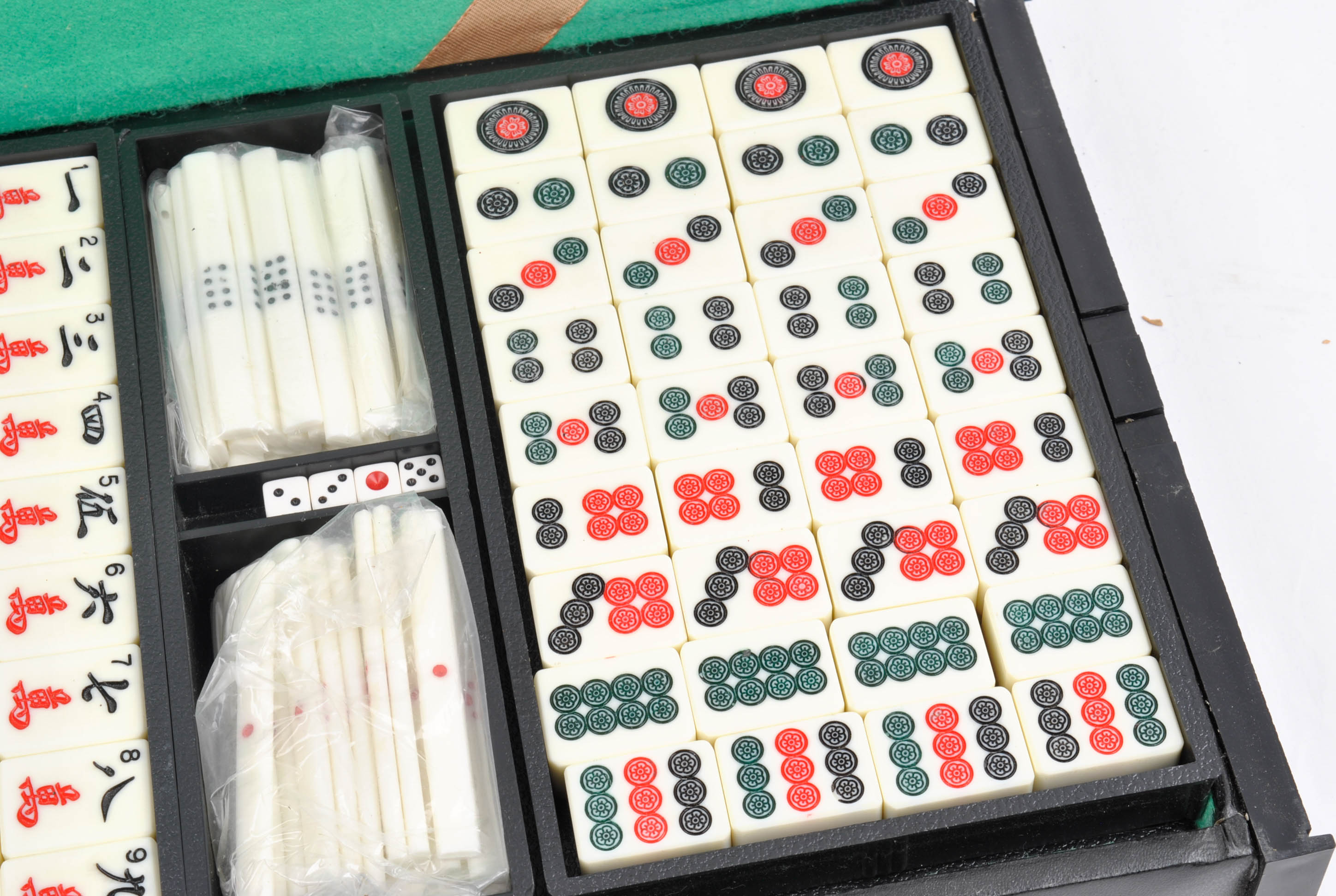 Mahjong Game in Case