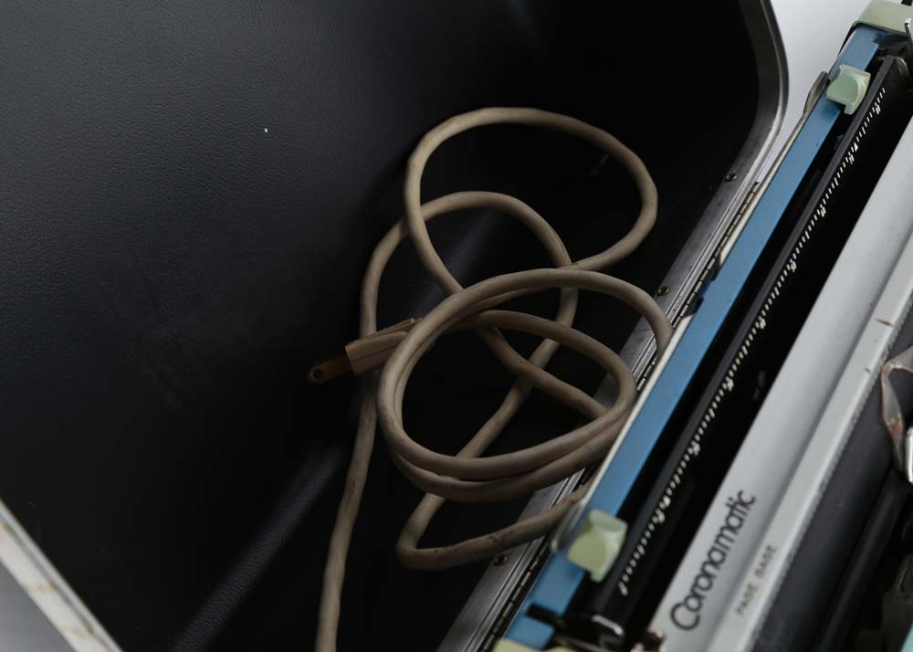 Vintage Smith-Corona Coronet Cartridge 10 Electric Typewriter