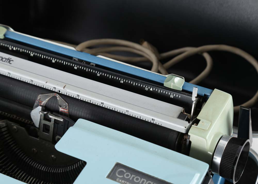 Vintage Smith-Corona Coronet Cartridge 10 Electric Typewriter