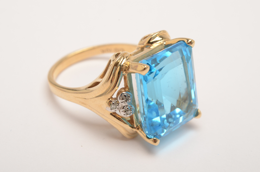 Clyde Duneier 10K Yellow Gold 12.50 CT Blue Topaz and Diamond Ring
