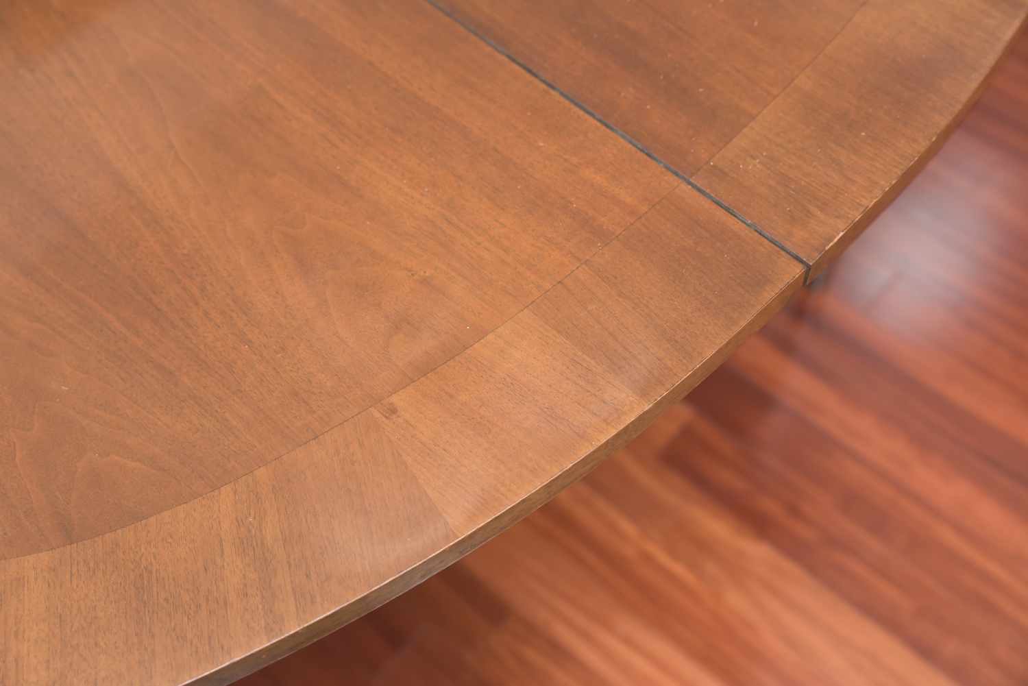 Mid Century Modern Oval Dining Table