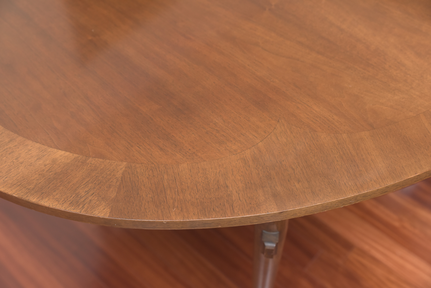 Mid Century Modern Oval Dining Table
