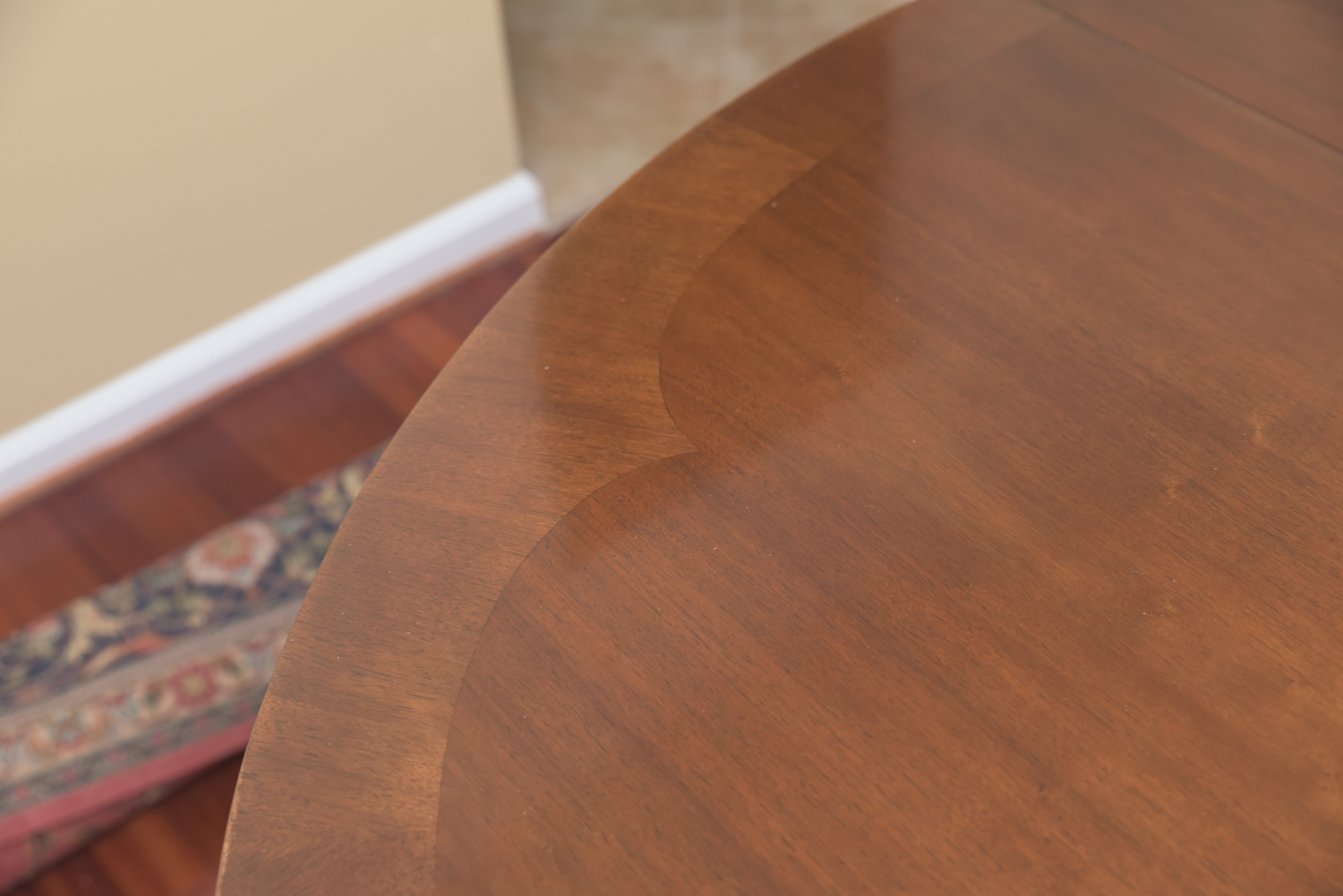 Mid Century Modern Oval Dining Table