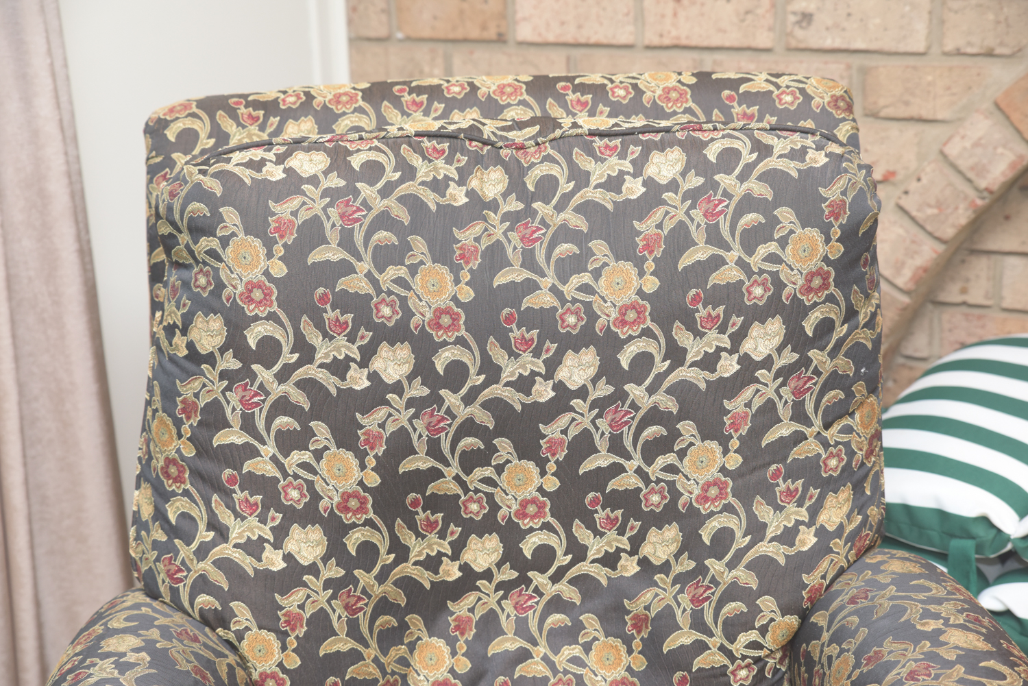 Fairfield Floral Patterned Recliner