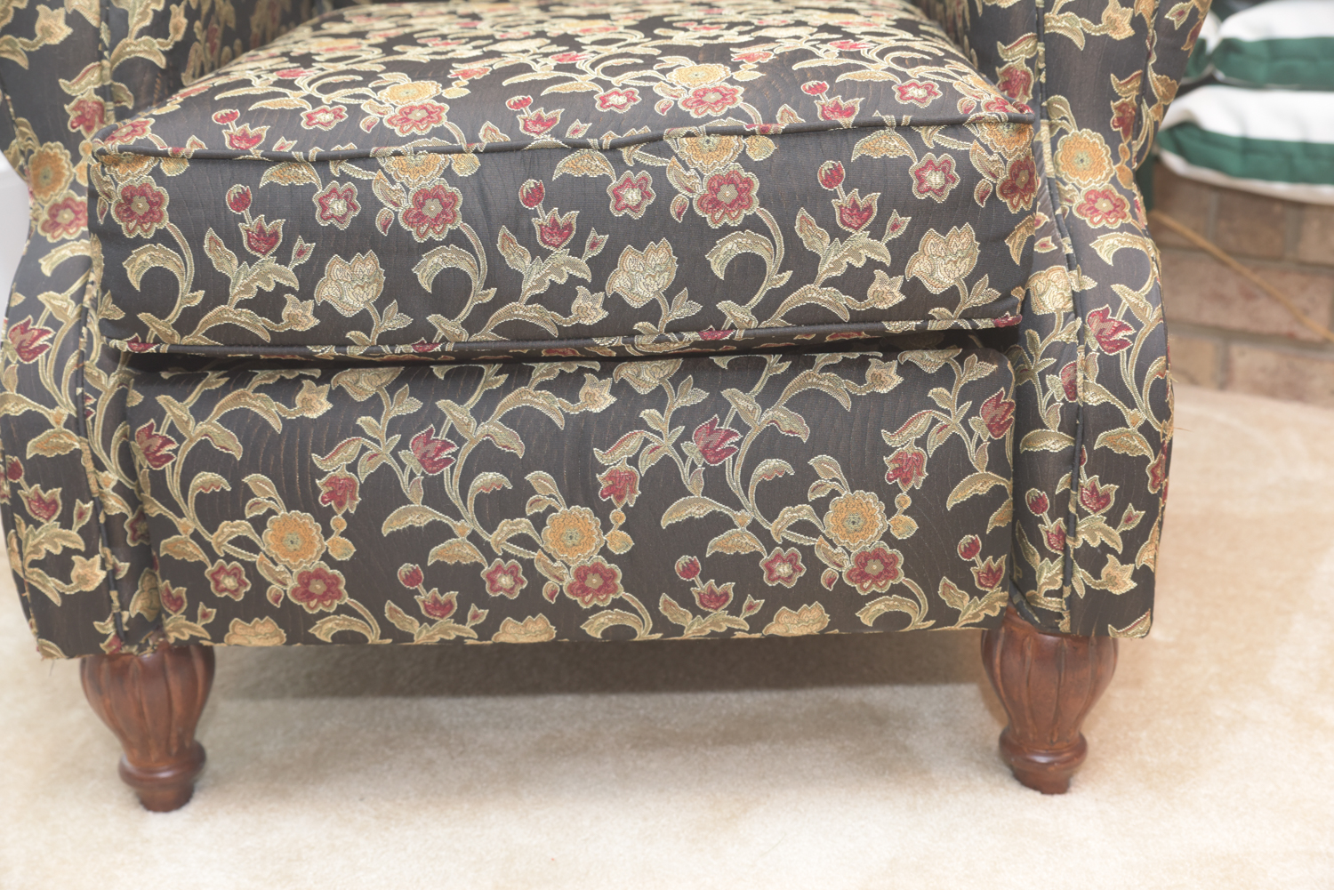 Fairfield Floral Patterned Recliner
