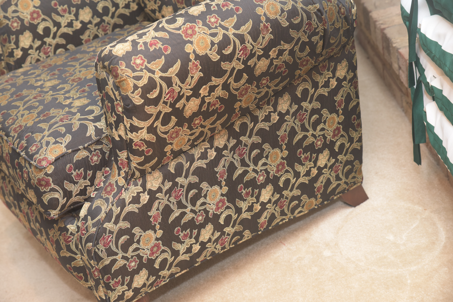 Fairfield Floral Patterned Recliner