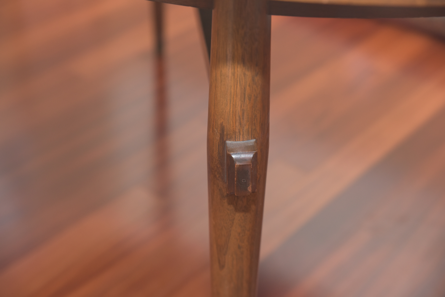 Mid Century Modern Oval Dining Table