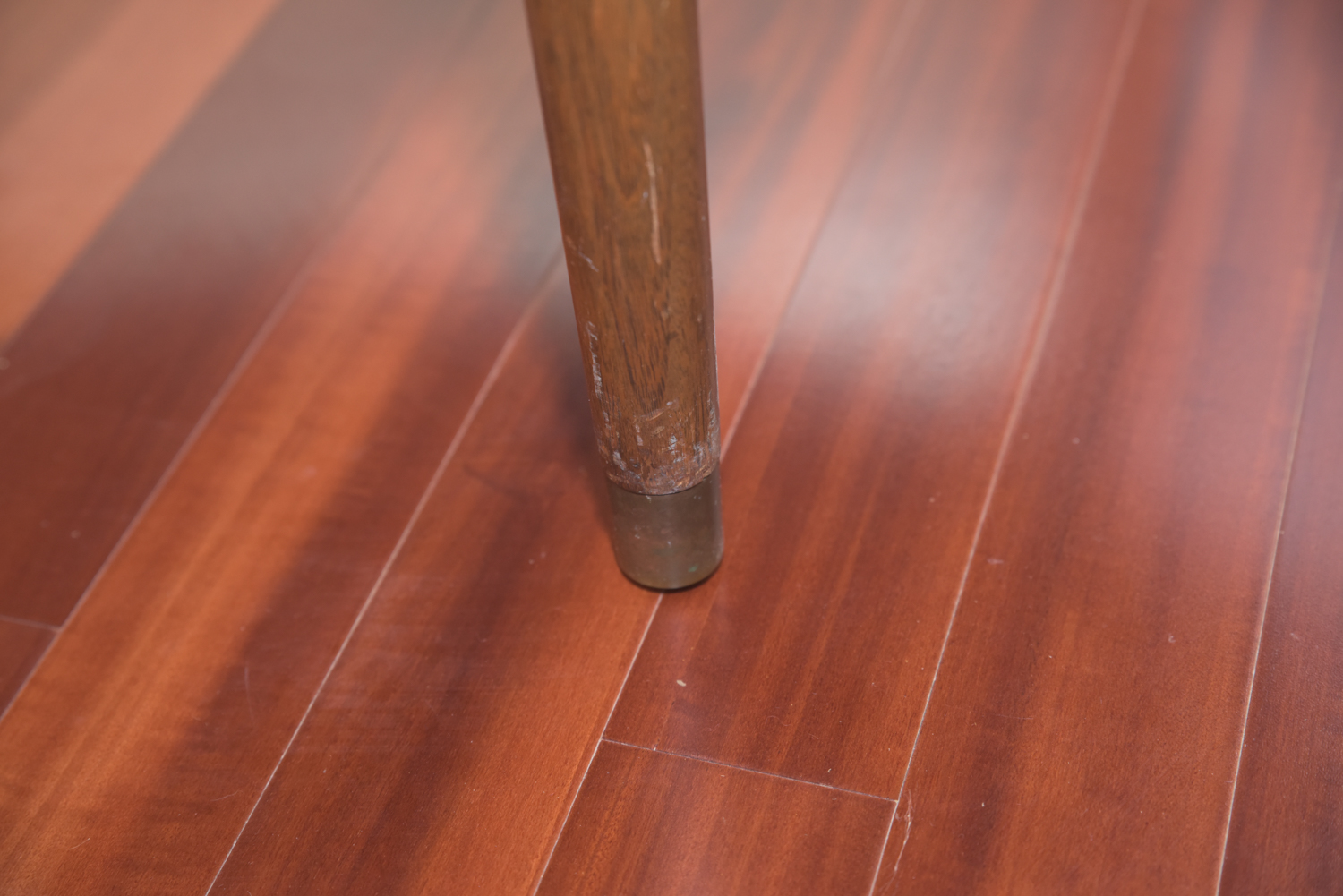 Mid Century Modern Oval Dining Table