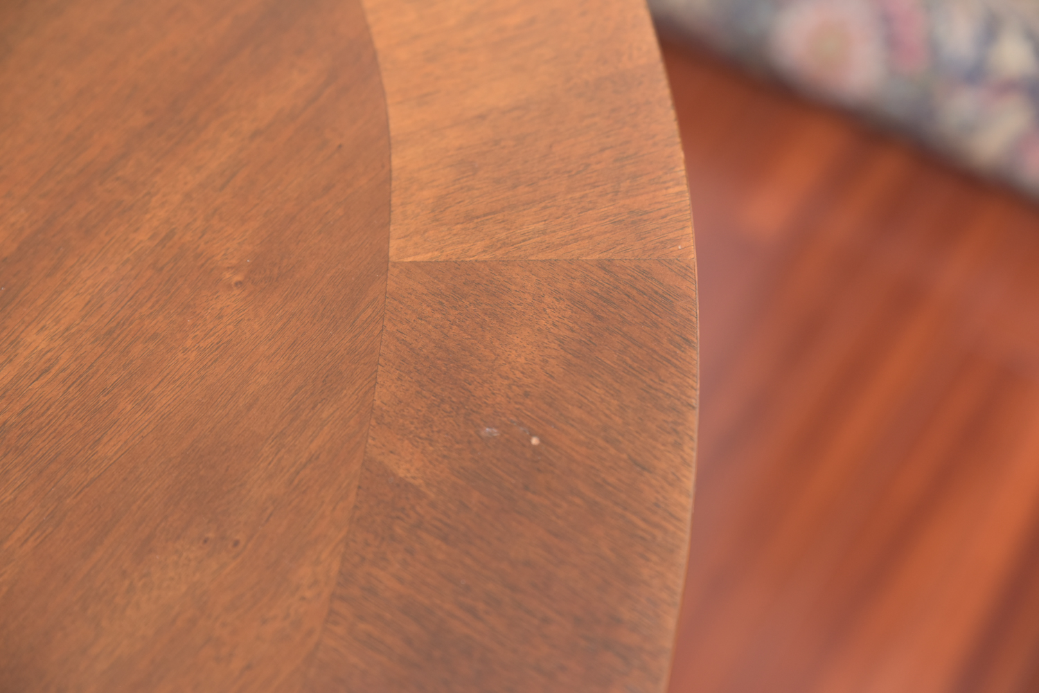 Mid Century Modern Oval Dining Table