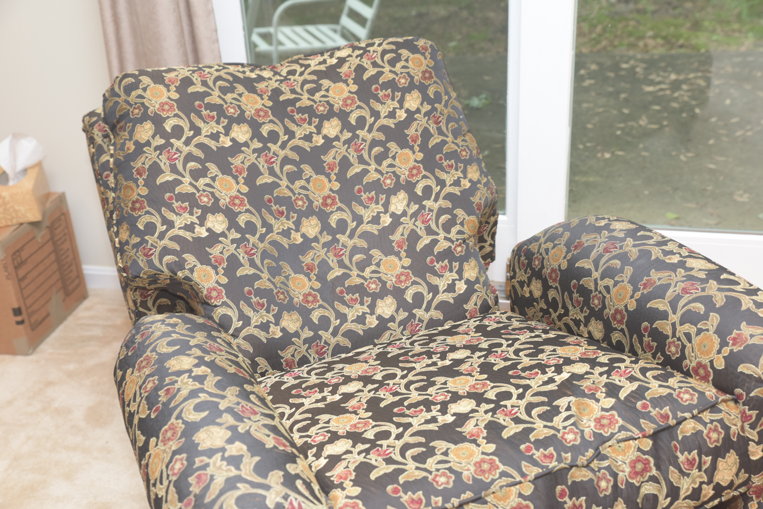 Fairfield Floral Patterned Recliner