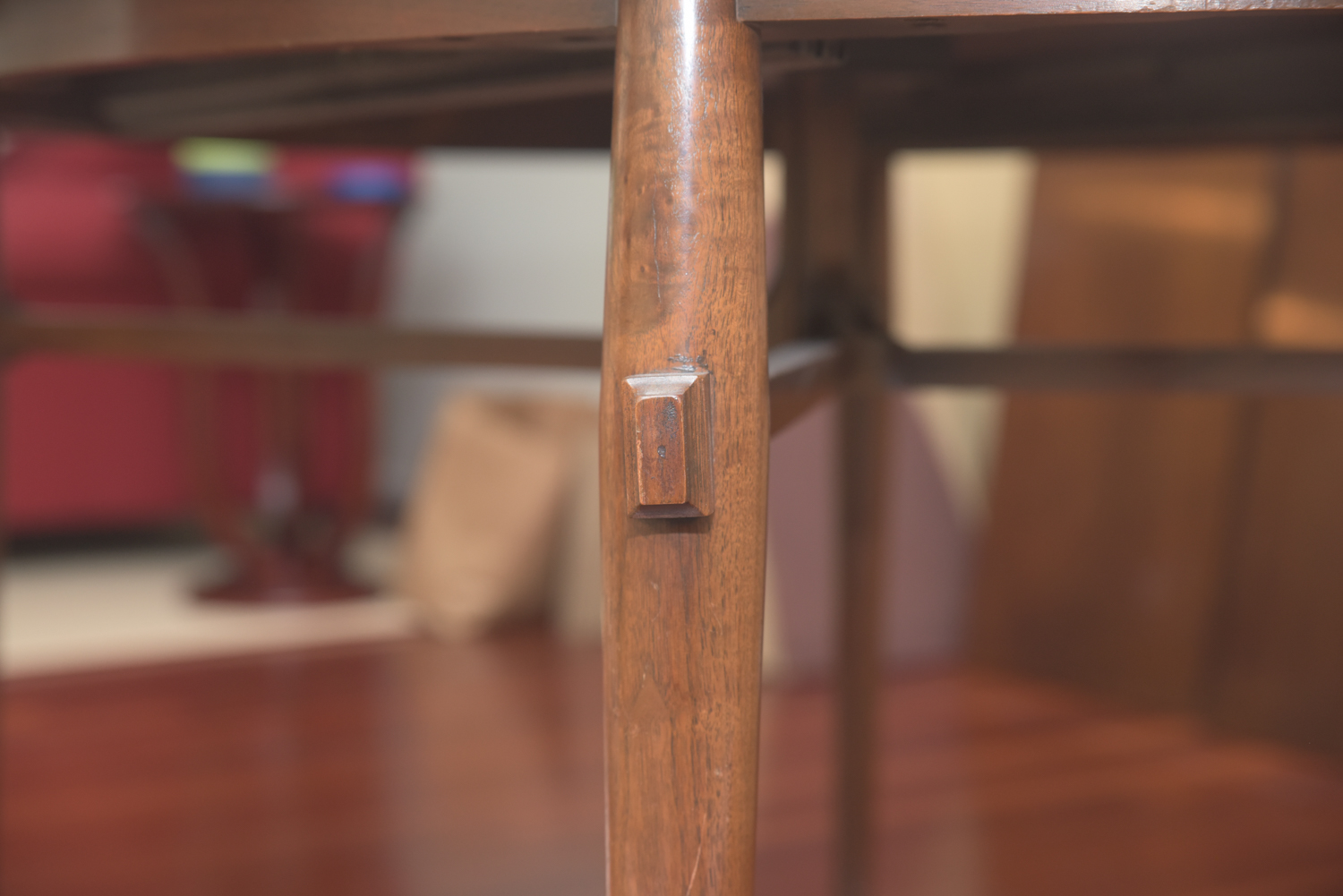 Mid Century Modern Oval Dining Table