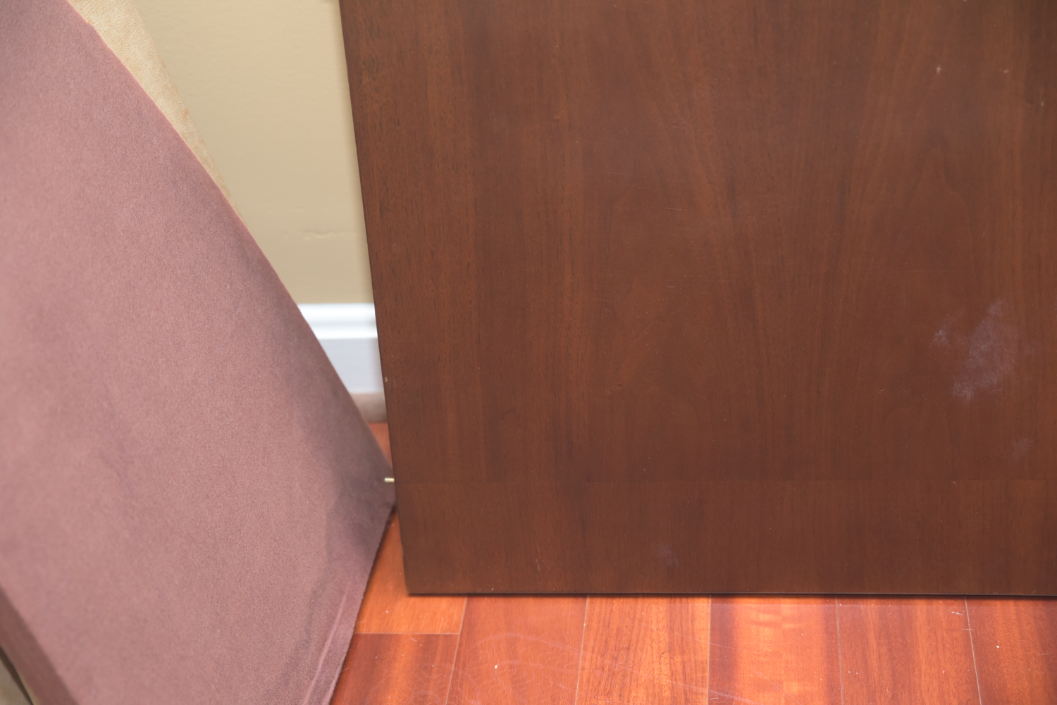 Mid Century Modern Oval Dining Table