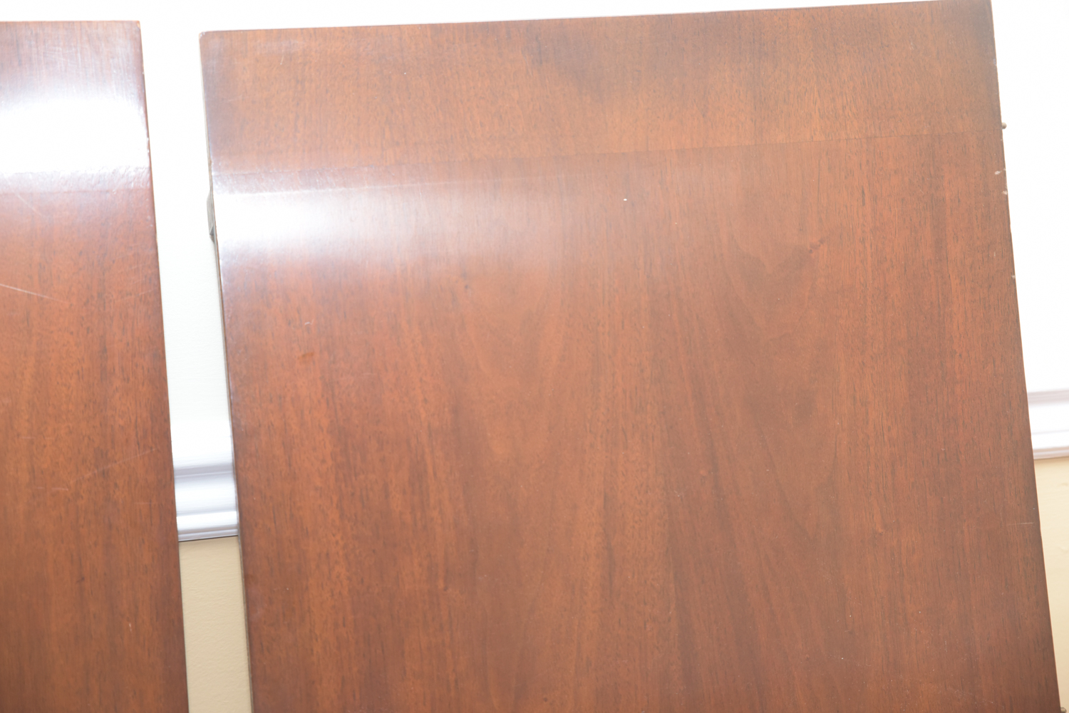 Mid Century Modern Oval Dining Table