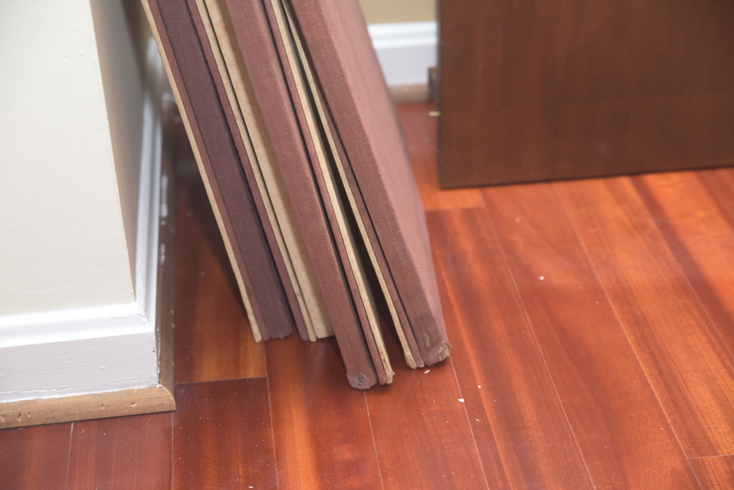 Mid Century Modern Oval Dining Table