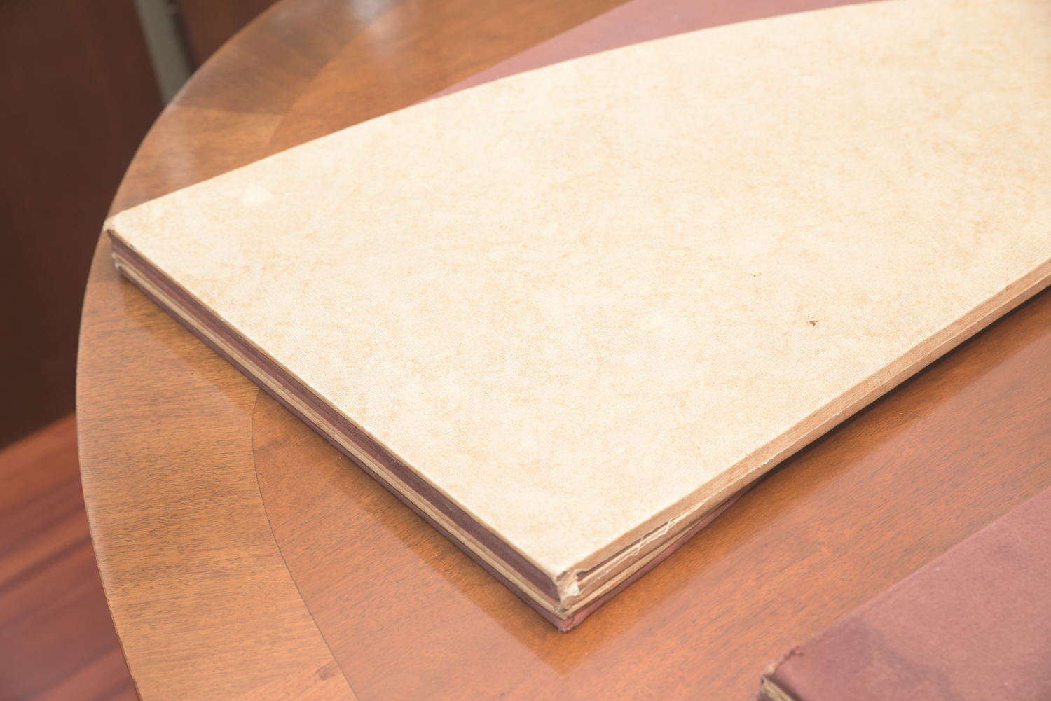 Mid Century Modern Oval Dining Table