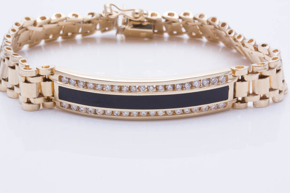 Diamond and Black Onyx Bracelet in 14K Yellow Gold