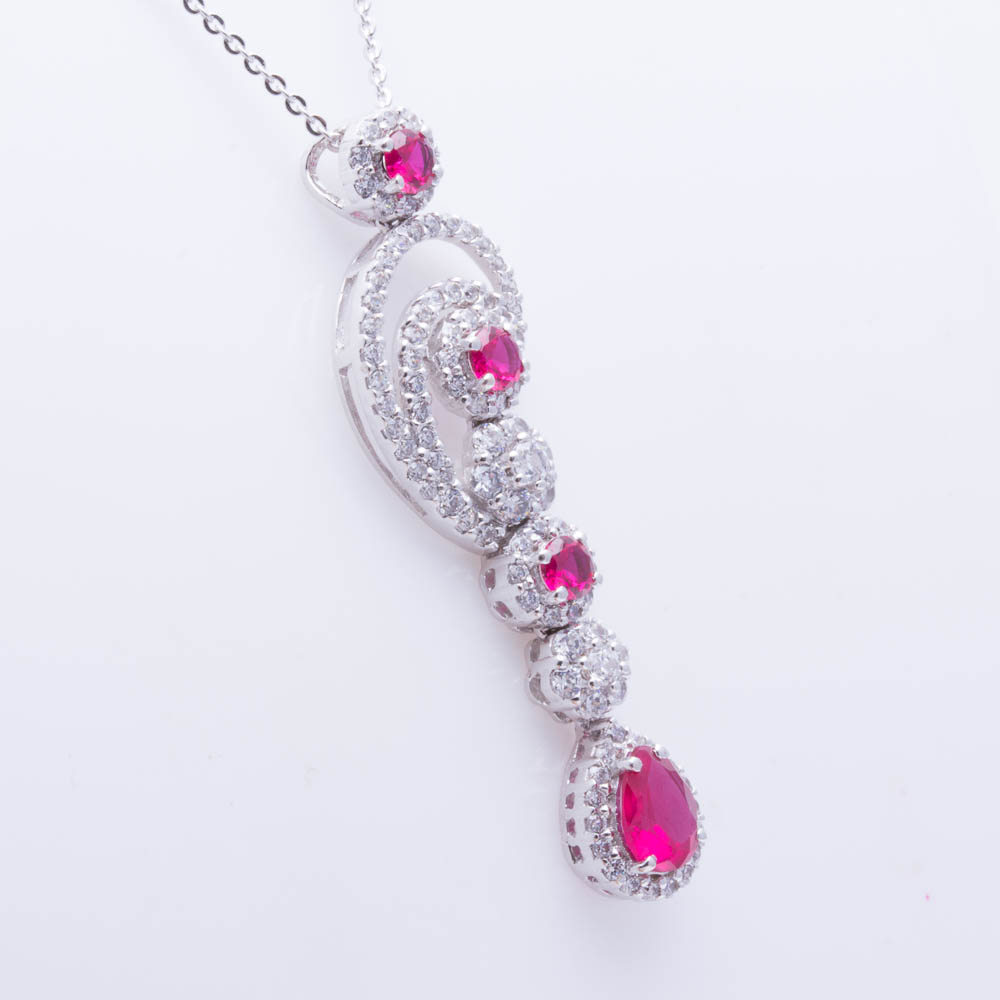 18K White Gold Imitation Ruby and Diamond Pendant Necklace