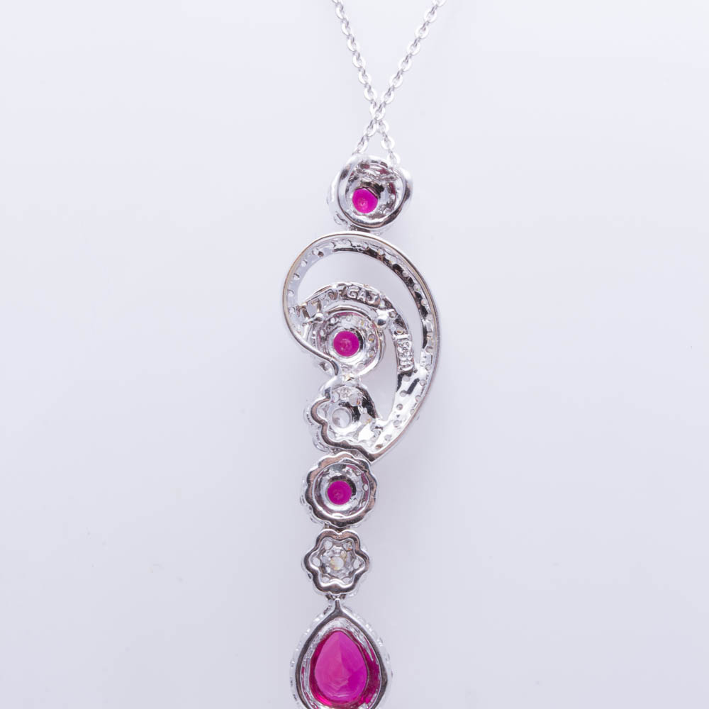 18K White Gold Imitation Ruby and Diamond Pendant Necklace