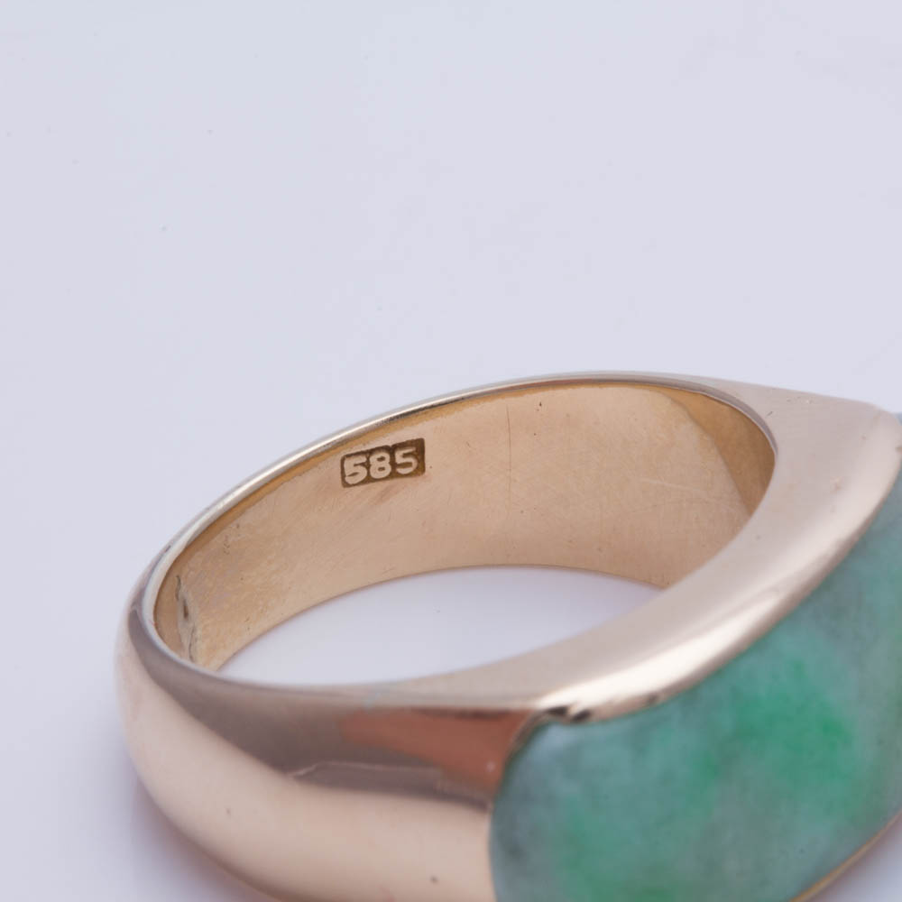 14K Yellow Gold Jadeite Ring