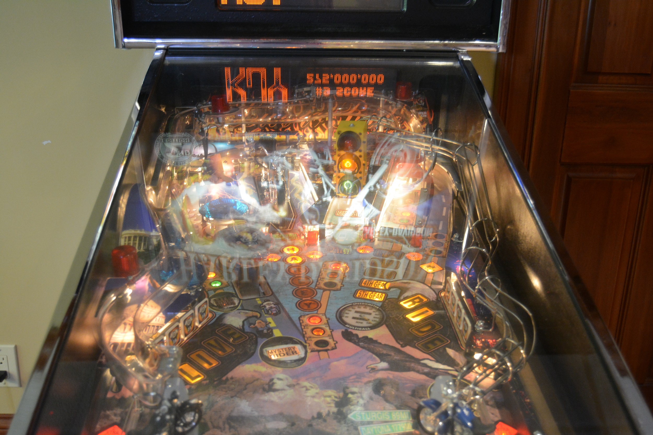 Harley-Davidson "Live to Ride" Pinball Machine