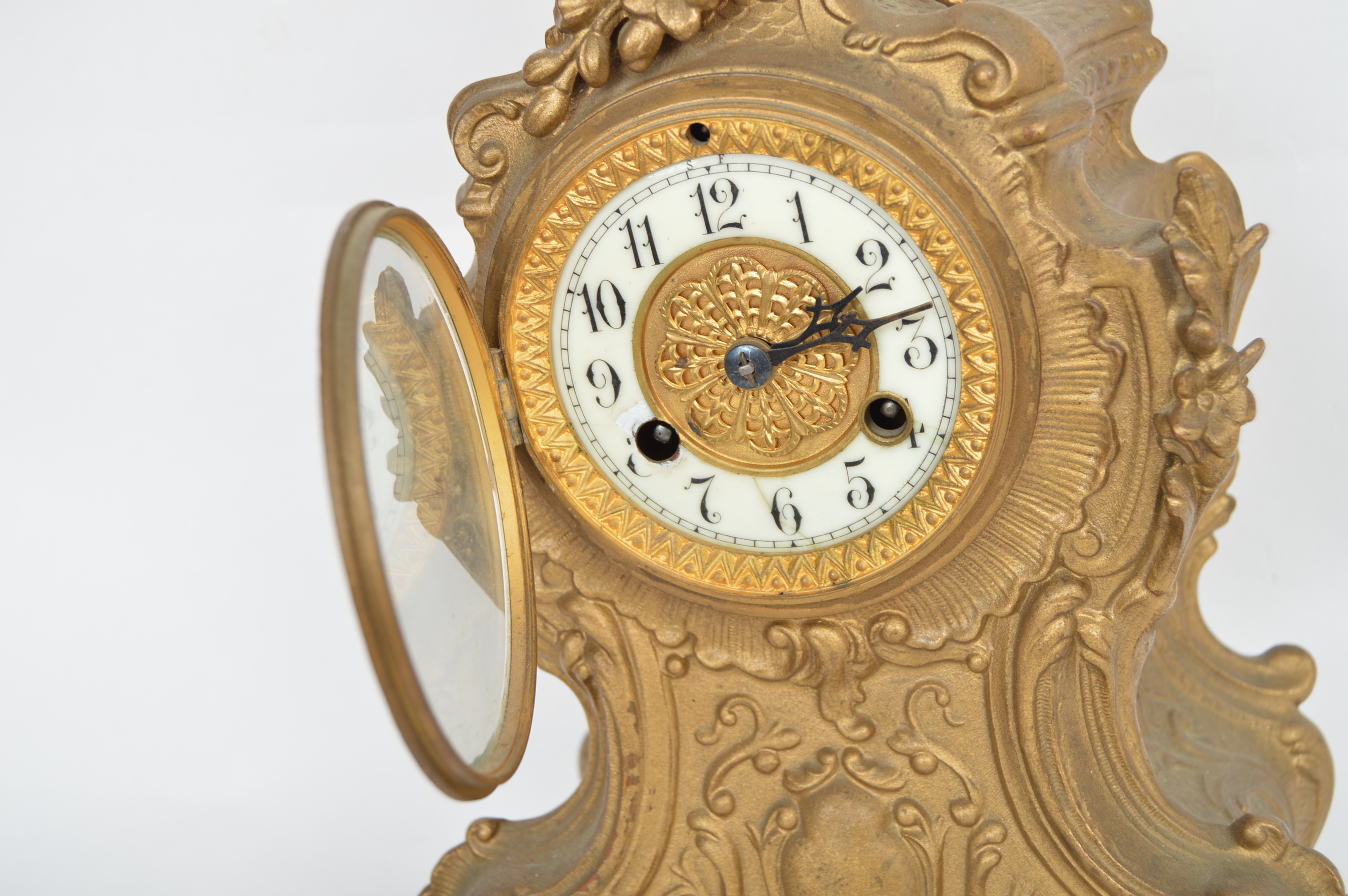 Vintage French Rococo Style Waterbury Mantle Clock