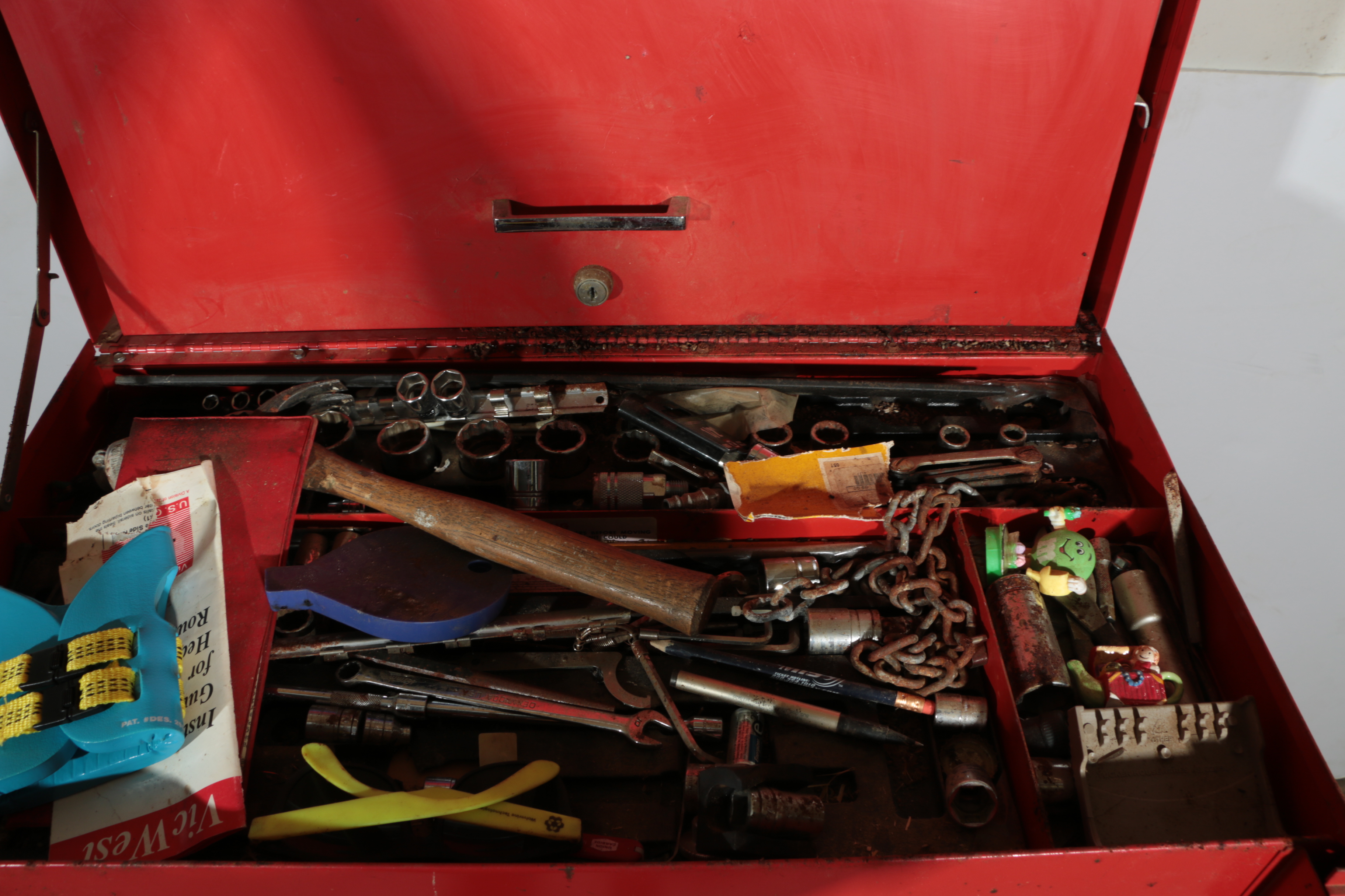 Craftsman Mobile Tool Chest with Tools