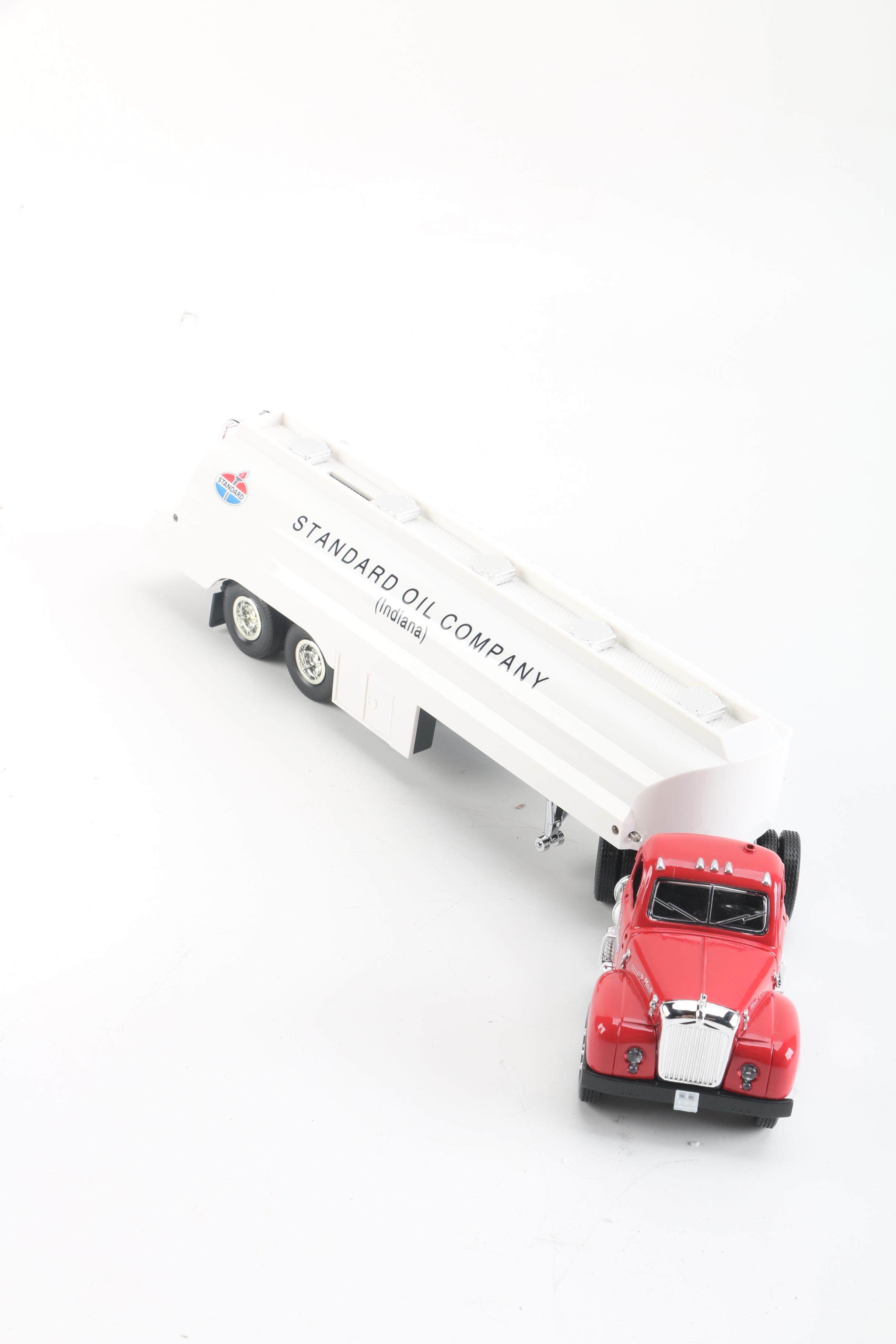 Lionel On-Track Pick-Up Truck and Collectible Die-Cast Trucks