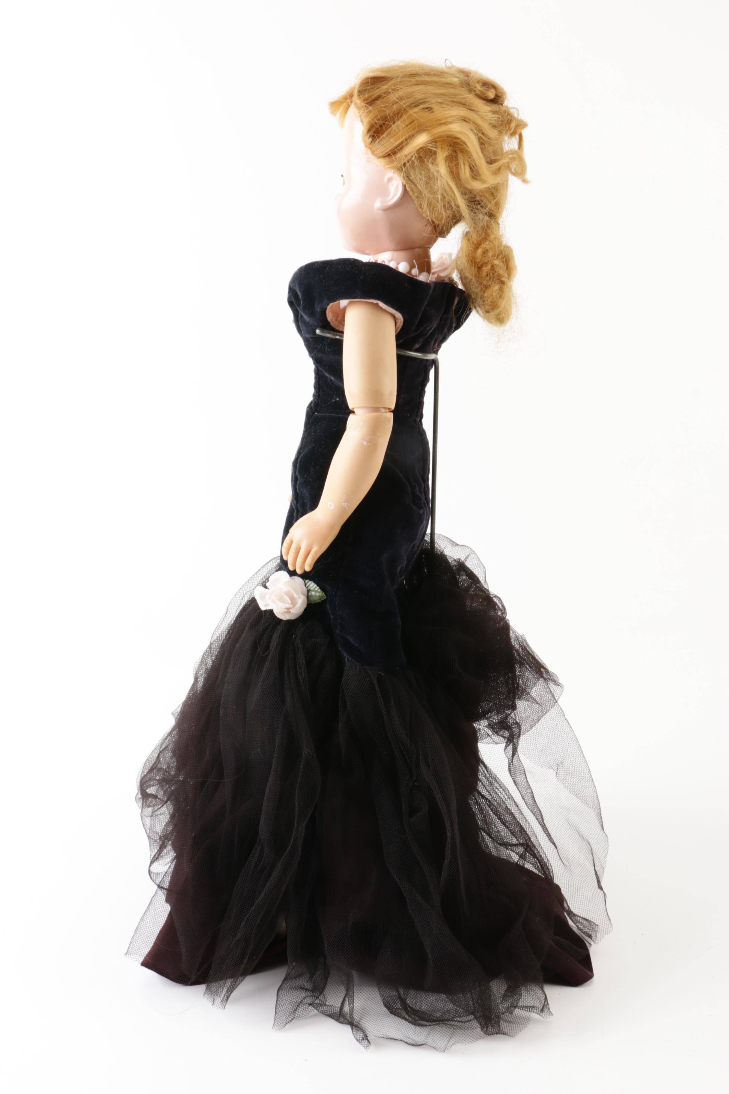 1950s Madame Alexander "Cissy" Doll