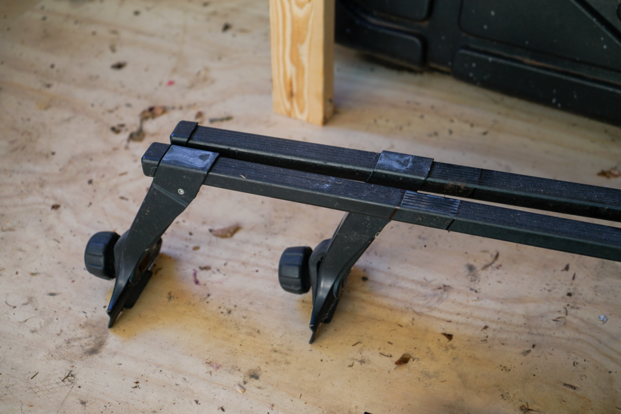 Thule Adventurer Rooftop Cargo Holder with Bike Rack and Rails