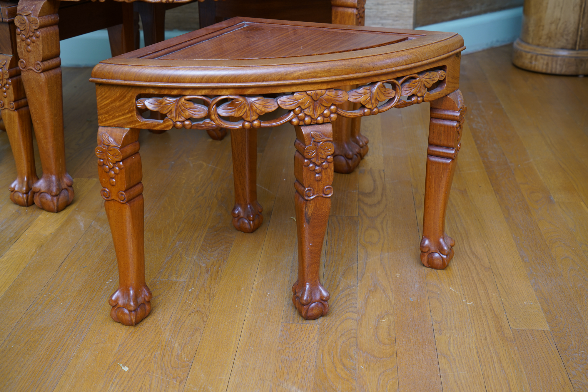 Vintage Chinese Style Carved Wood Coffee Table with Nesting Stools