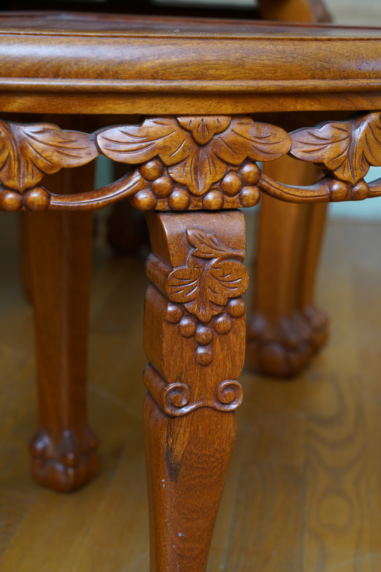 Vintage Chinese Style Carved Wood Coffee Table with Nesting Stools