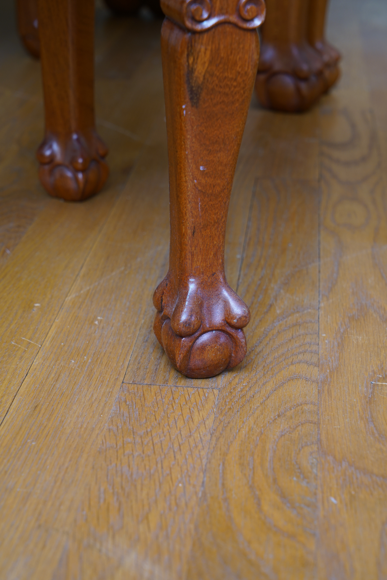 Vintage Chinese Style Carved Wood Coffee Table with Nesting Stools