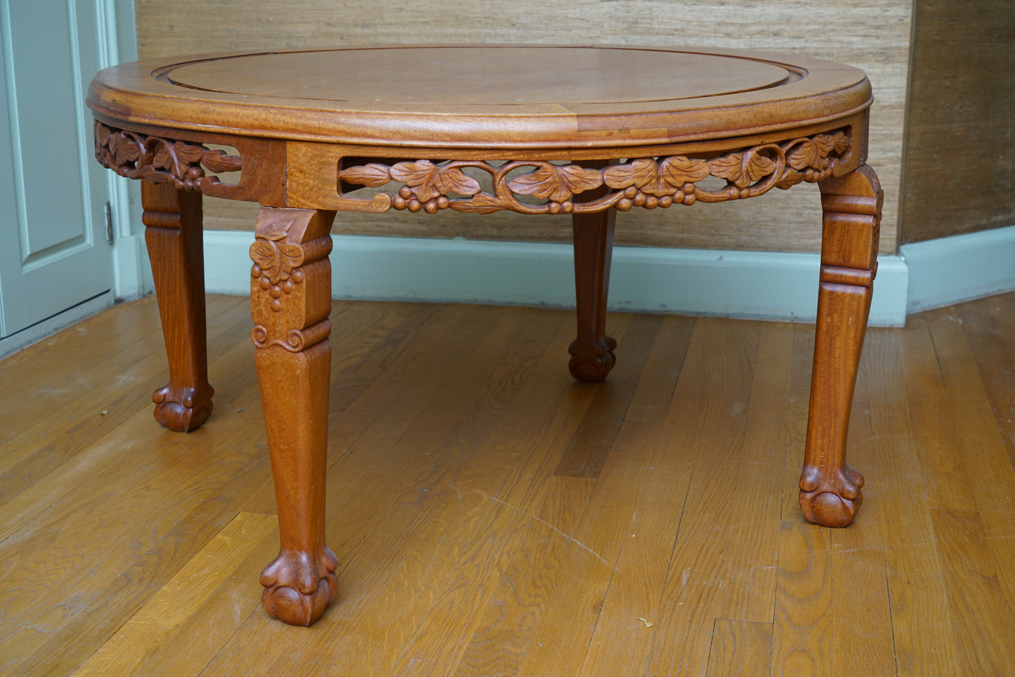 Vintage Chinese Style Carved Wood Coffee Table with Nesting Stools