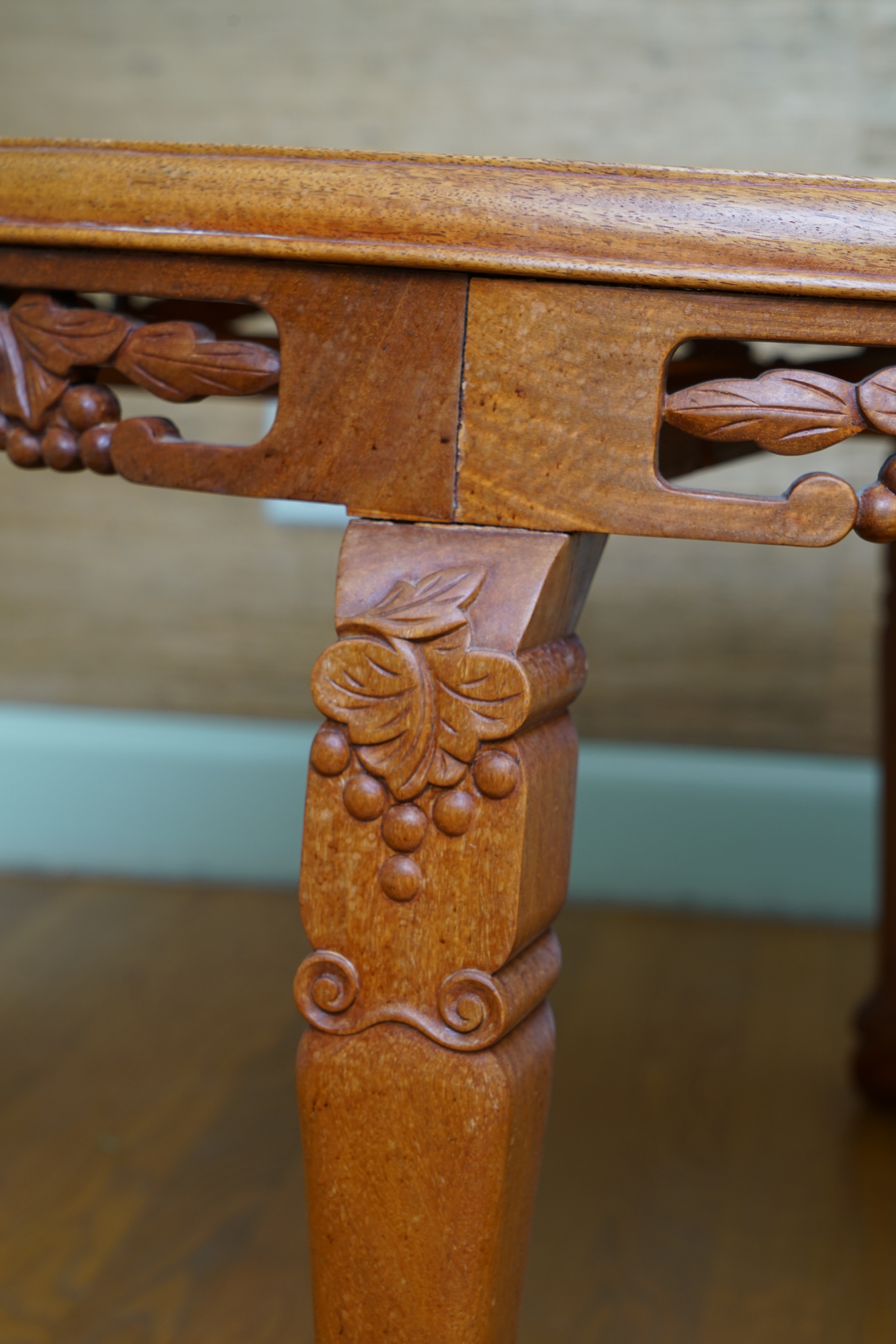 Vintage Chinese Style Carved Wood Coffee Table with Nesting Stools