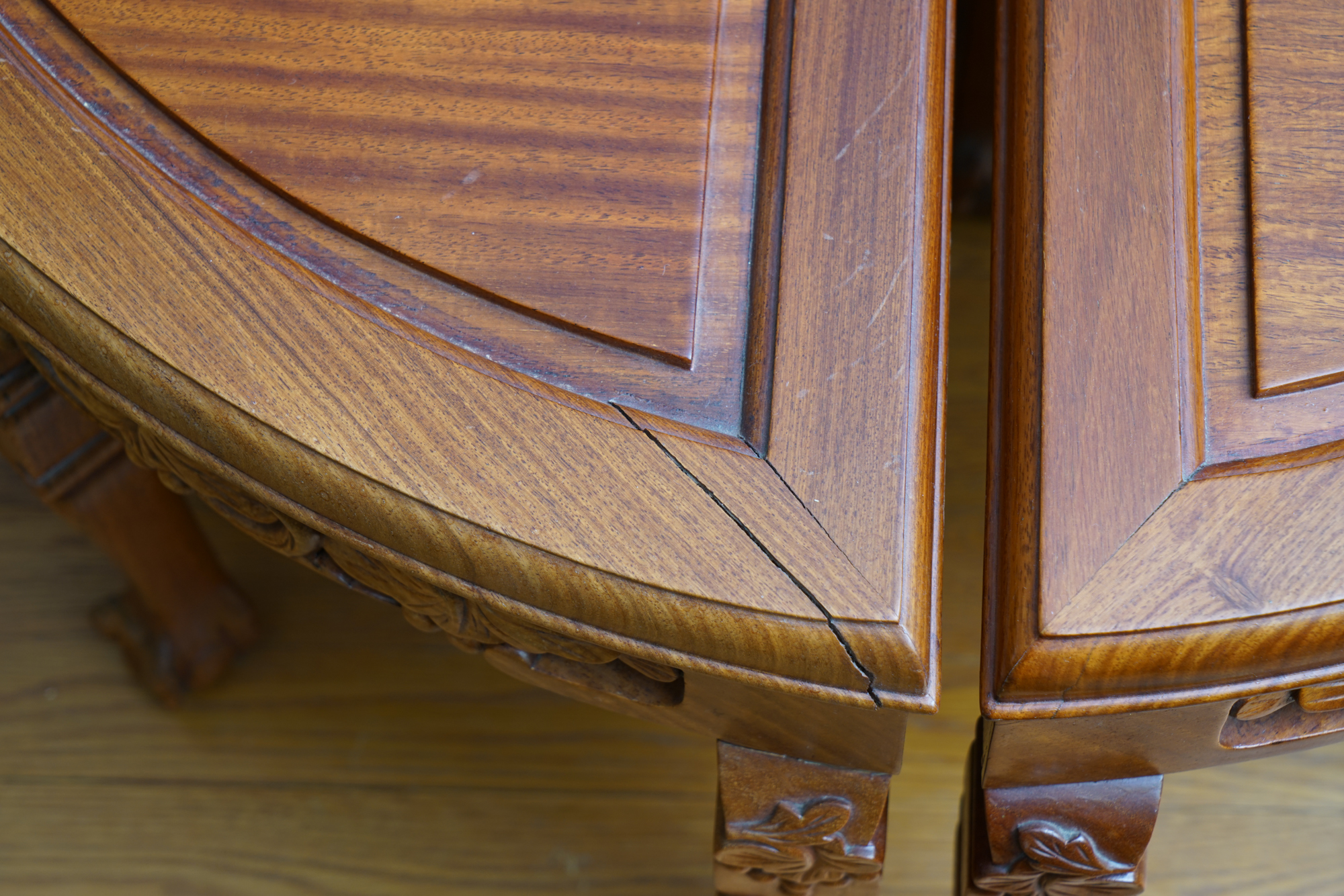 Vintage Chinese Style Carved Wood Coffee Table with Nesting Stools