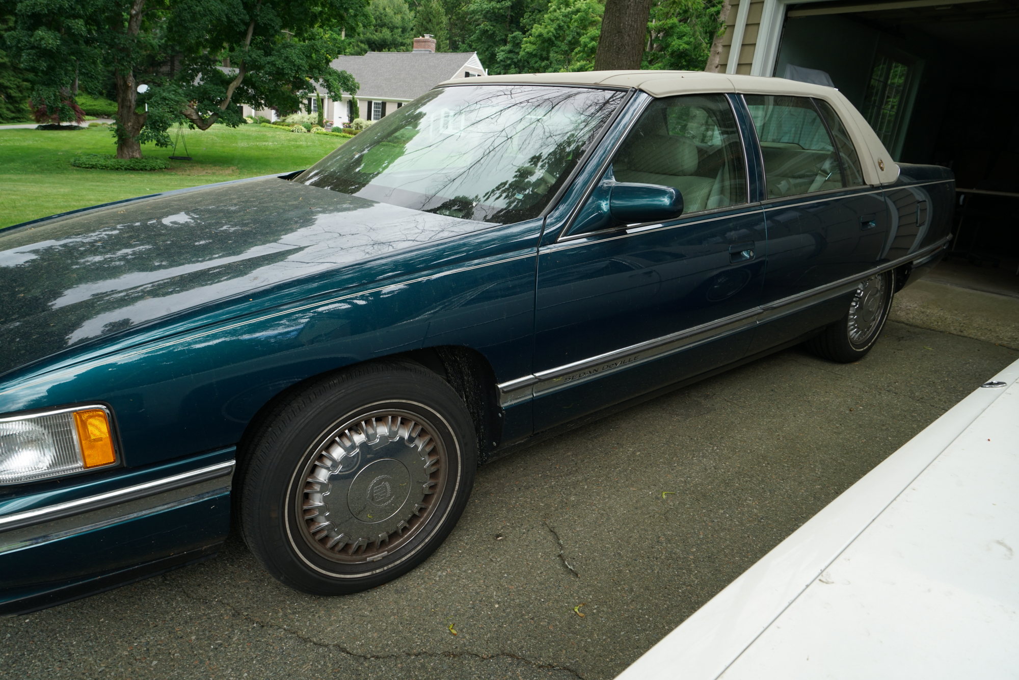 1996 Cadillac Deville Concours Sedan