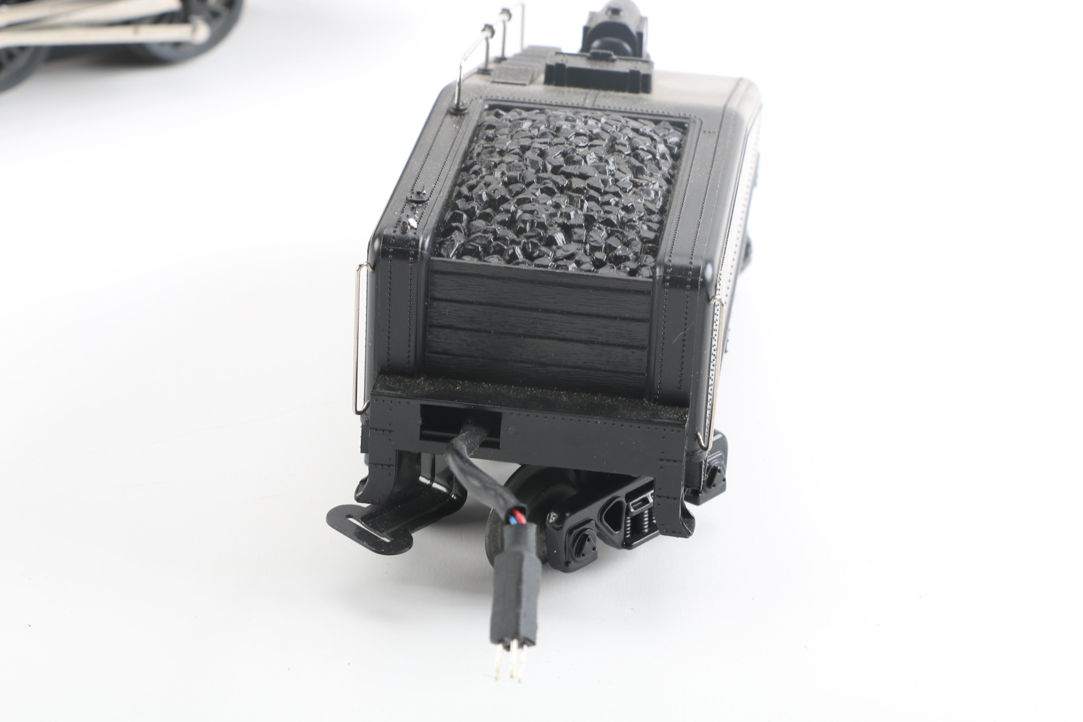 Lionel Santa Fe Switcher Locomotive with Coal Tender