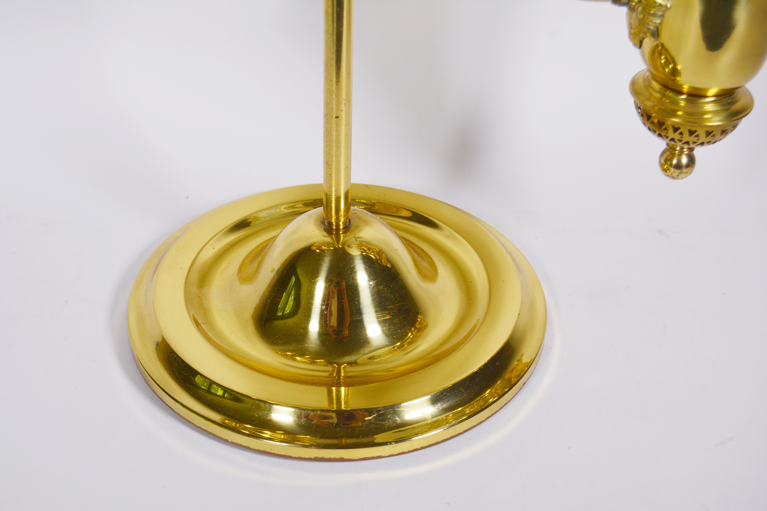 Aladdin 23 Brass Commemorative Reproduction Student Oil Lamp