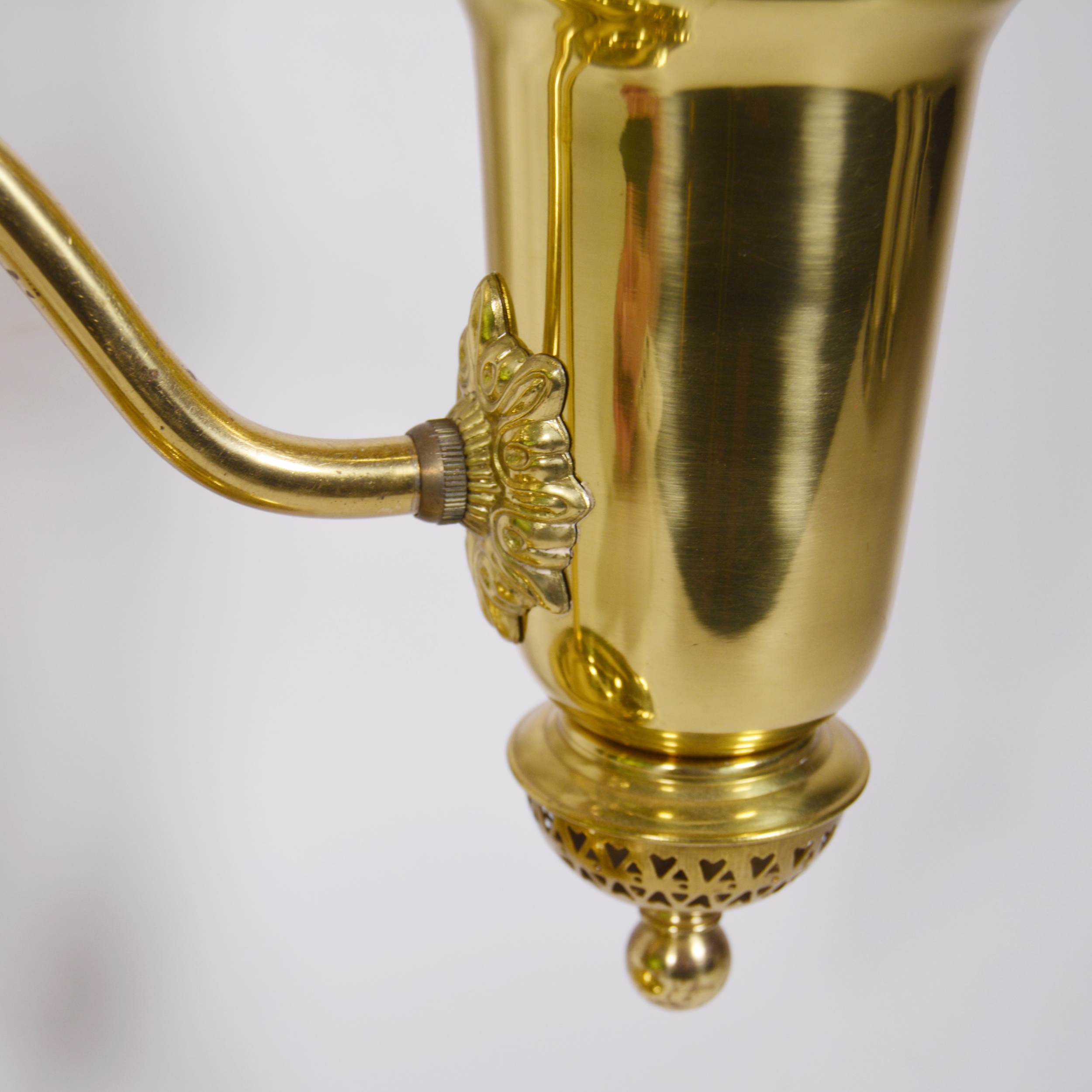 Aladdin 23 Brass Commemorative Reproduction Student Oil Lamp