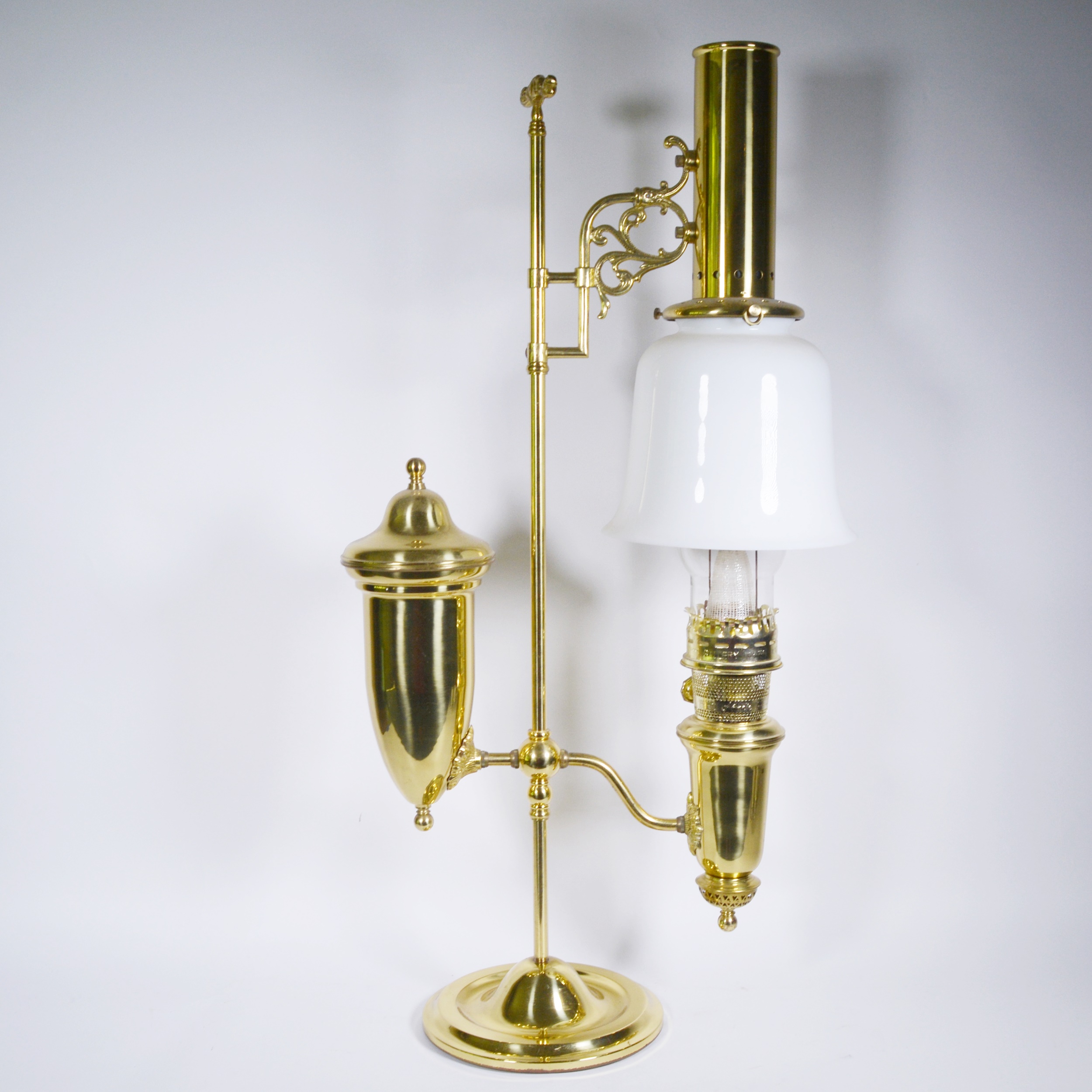 Aladdin 23 Brass Commemorative Reproduction Student Oil Lamp