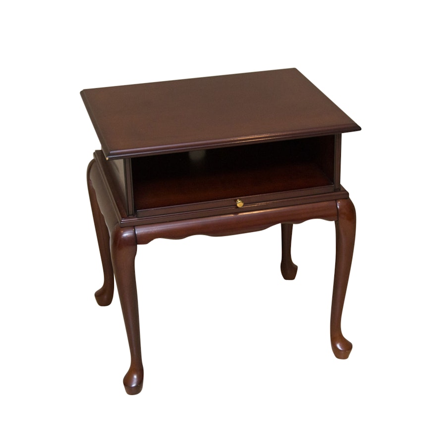 Queen Anne Style Accent Table