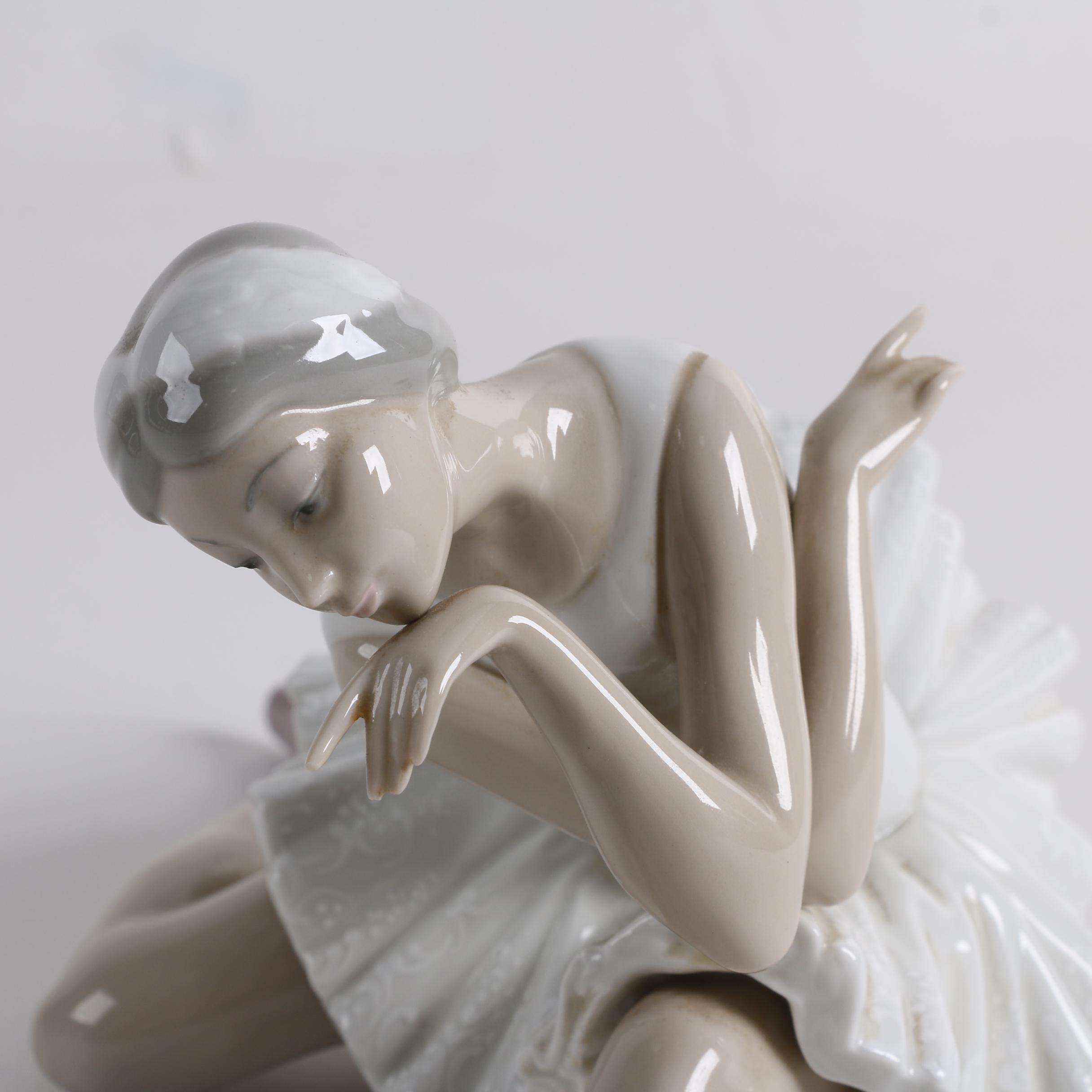 Lladró "The Death of the Swan" Porcelain Figurine