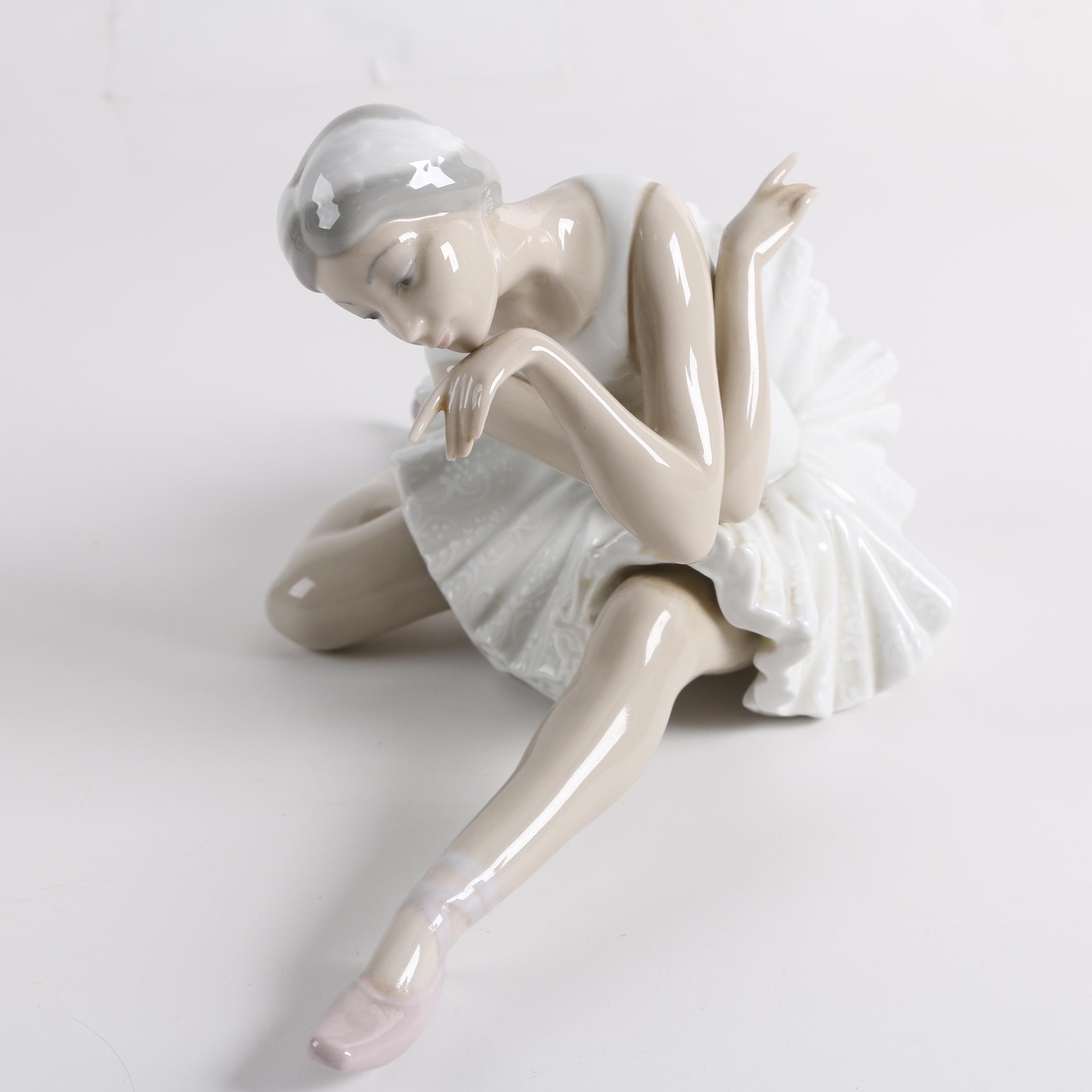 Lladró "The Death of the Swan" Porcelain Figurine
