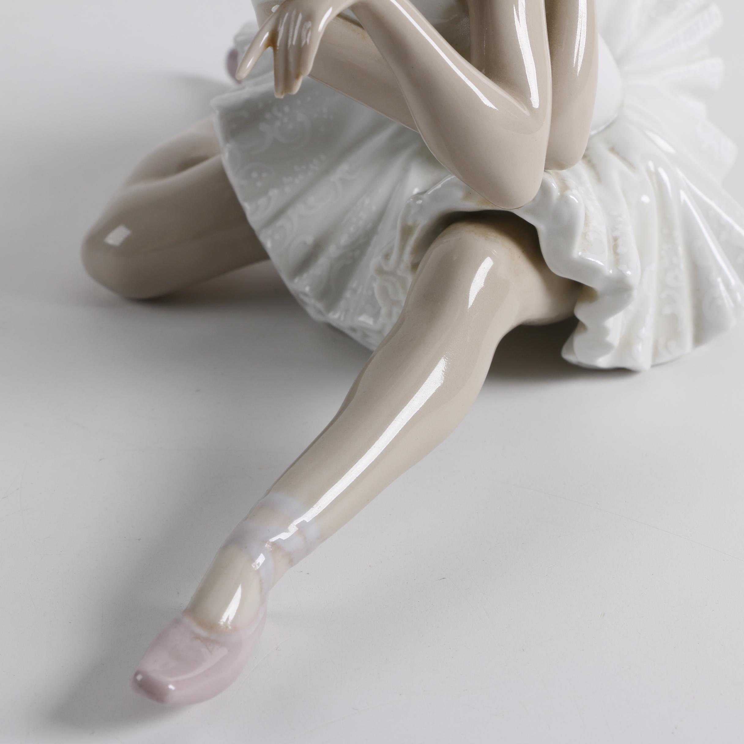 Lladró "The Death of the Swan" Porcelain Figurine