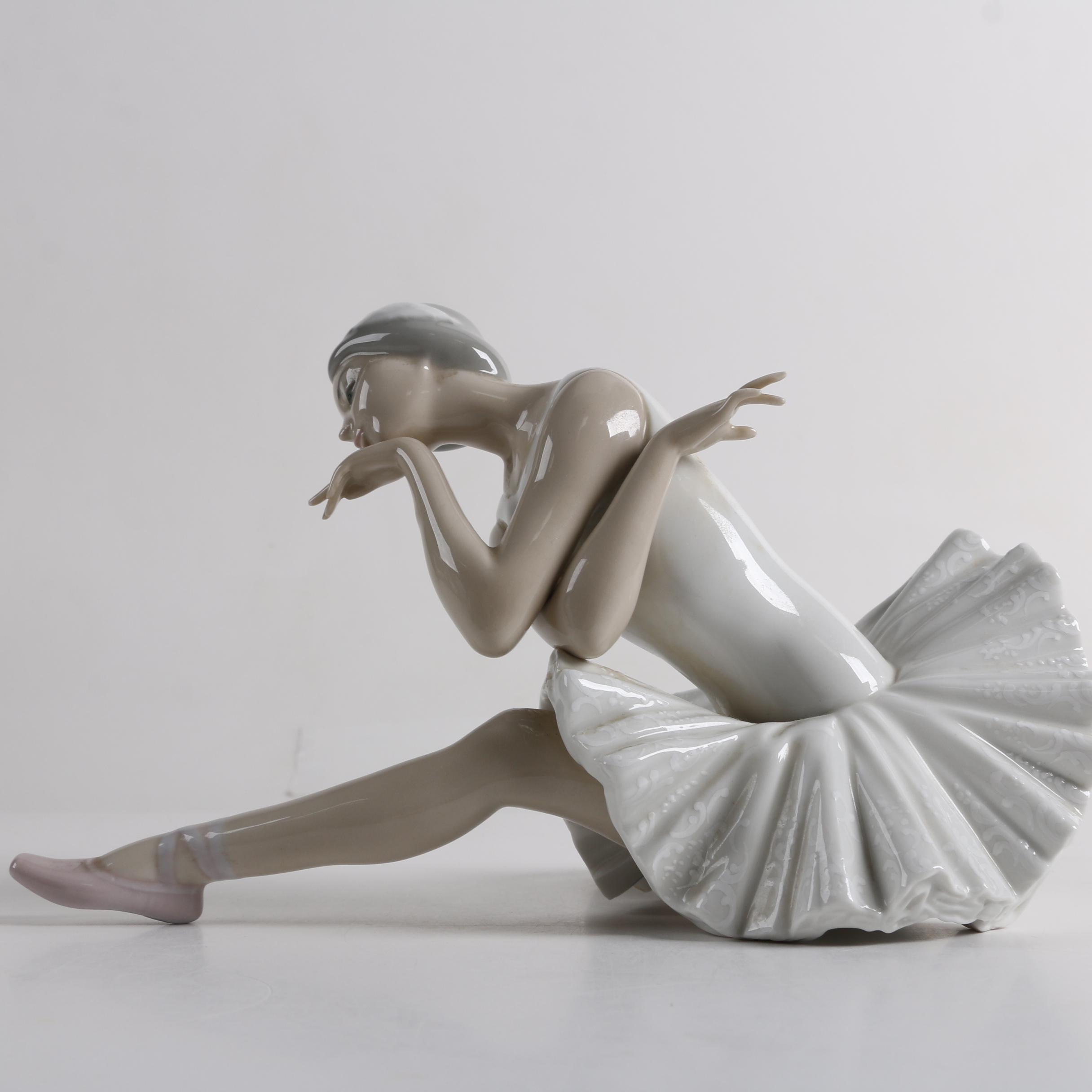 Lladró "The Death of the Swan" Porcelain Figurine