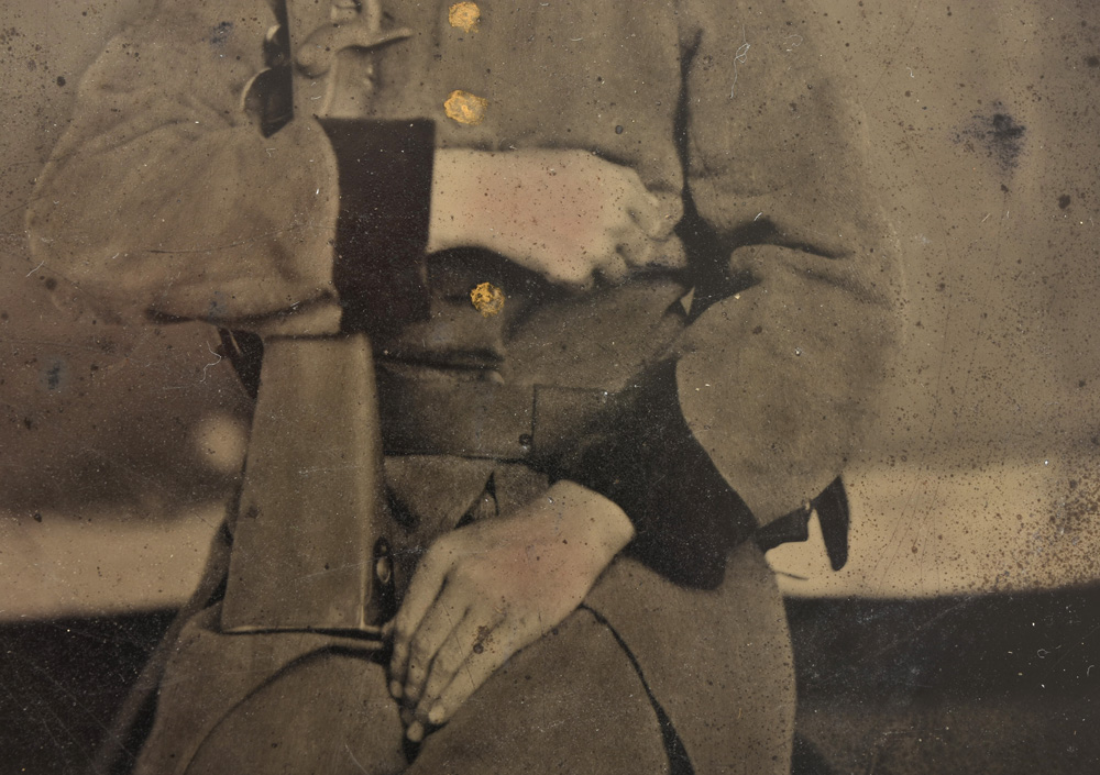 Civil War 1/4 Plate Confederate Soldier Tintype Photograph