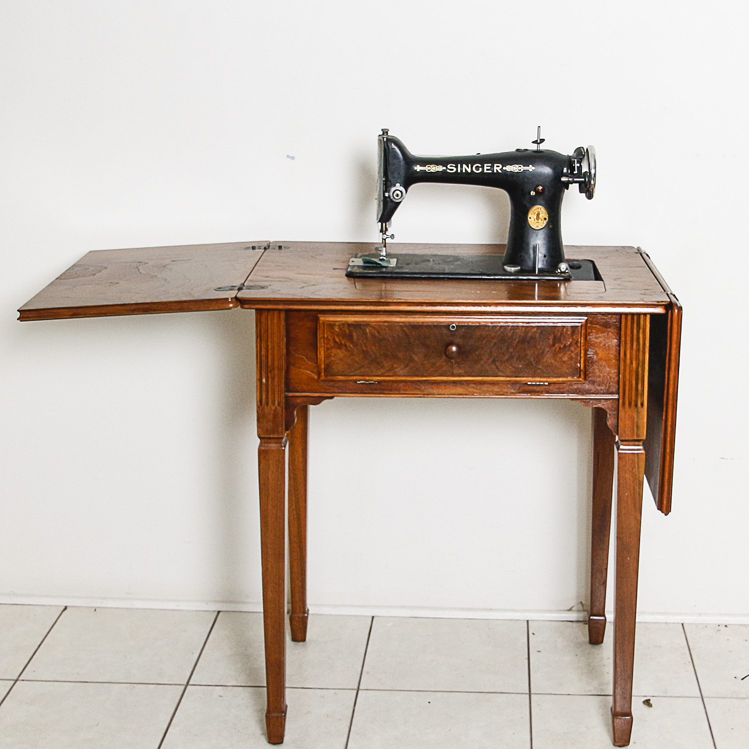 Built-in Singer Sewing Machine